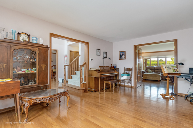 Algonquin, Illinois, 60102, United States, 4 Bedrooms Bedrooms, ,Residential,For Sale,1978319