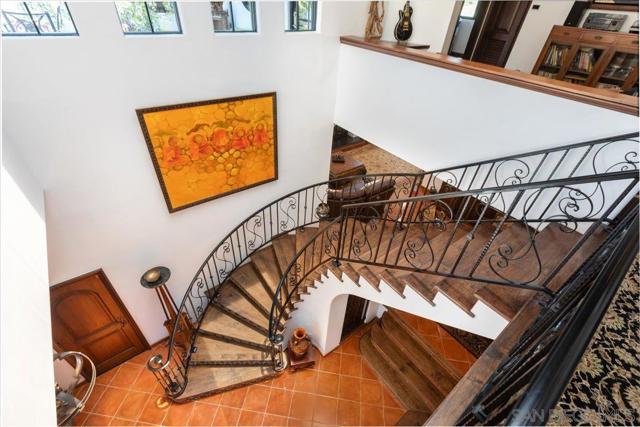 El Cajon, California, 92019, United States, 3 Bedrooms Bedrooms, ,4 BathroomsBathrooms,Residential,For Sale,1872864