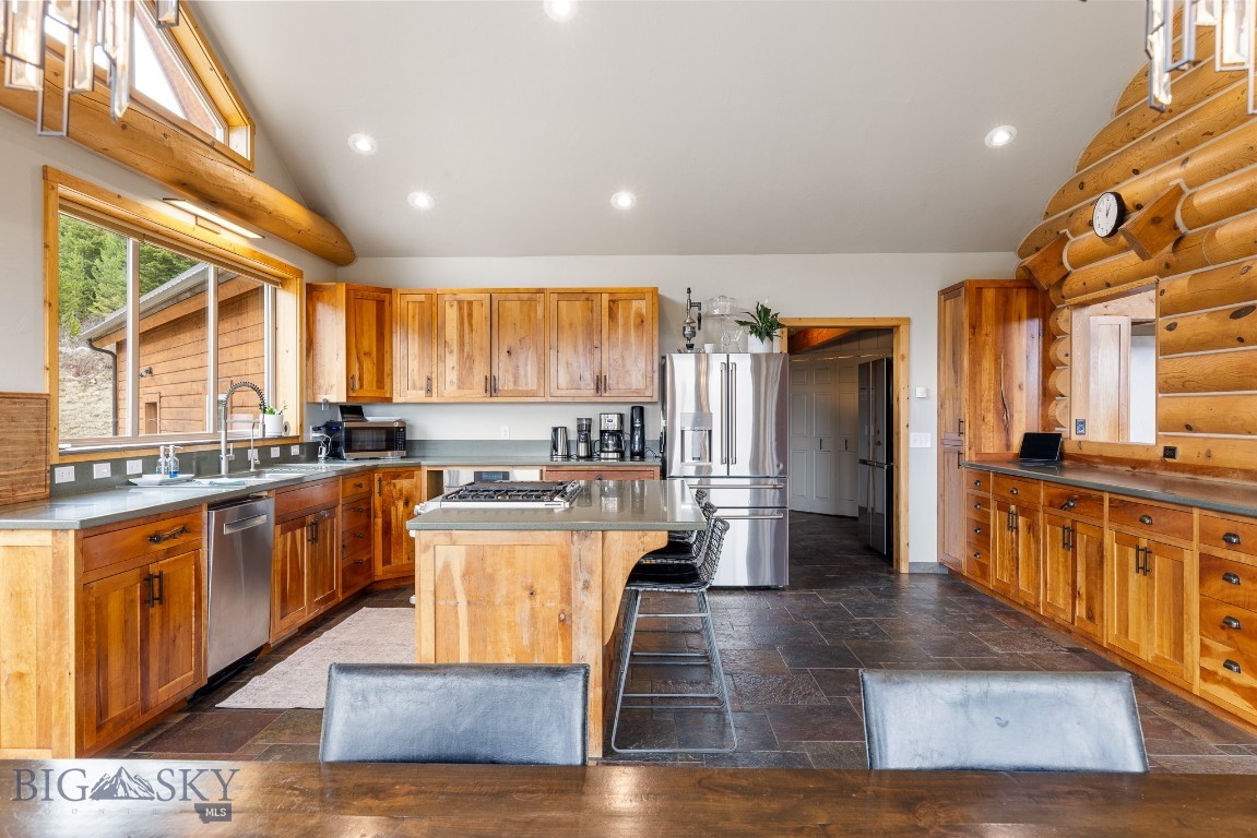 Bozeman, Montana, 59715, United States, 4 Bedrooms Bedrooms, ,5 BathroomsBathrooms,Residential,For Sale,1794934