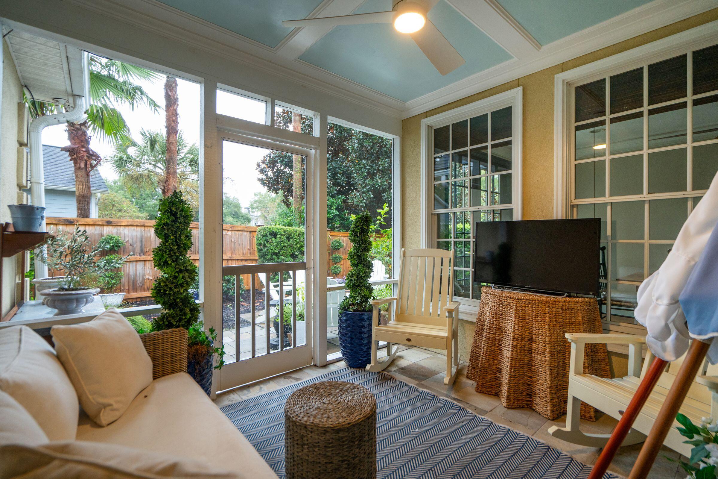 Mount Pleasant, South Carolina, 29464, United States, 3 Bedrooms Bedrooms, ,2 BathroomsBathrooms,Residential,For Sale,1979590