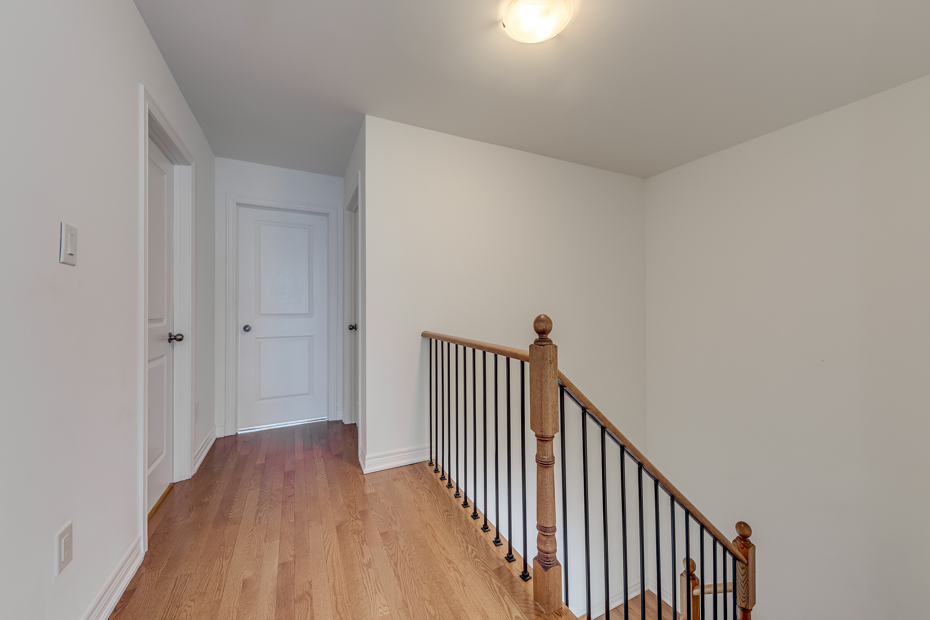  Modern 3-Storey Townhome - 物件實景