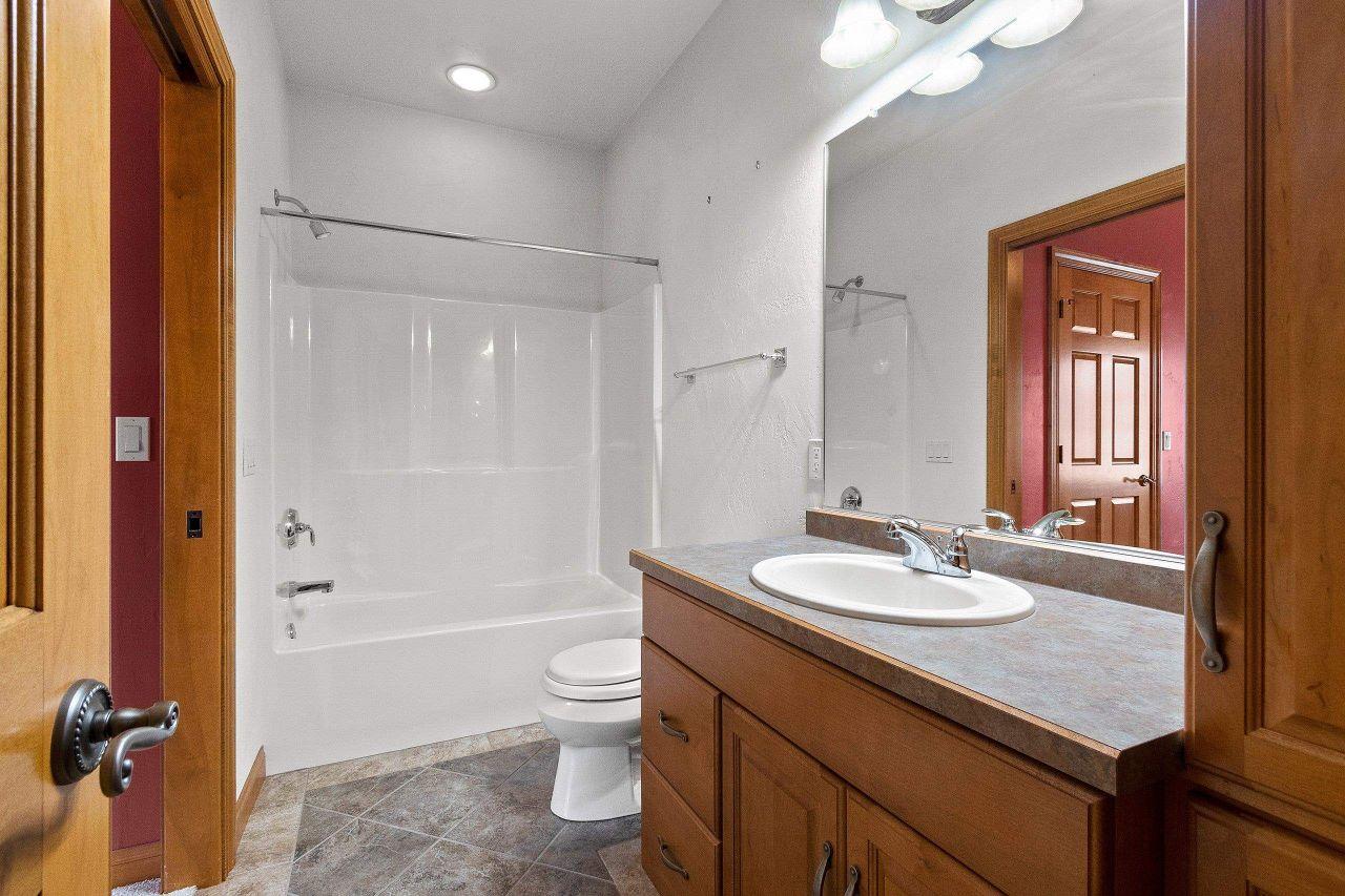 GREENVILLE, Wisconsin, 54942, United States, 3 Bedrooms Bedrooms, ,3 BathroomsBathrooms,Residential,For Sale,1744997