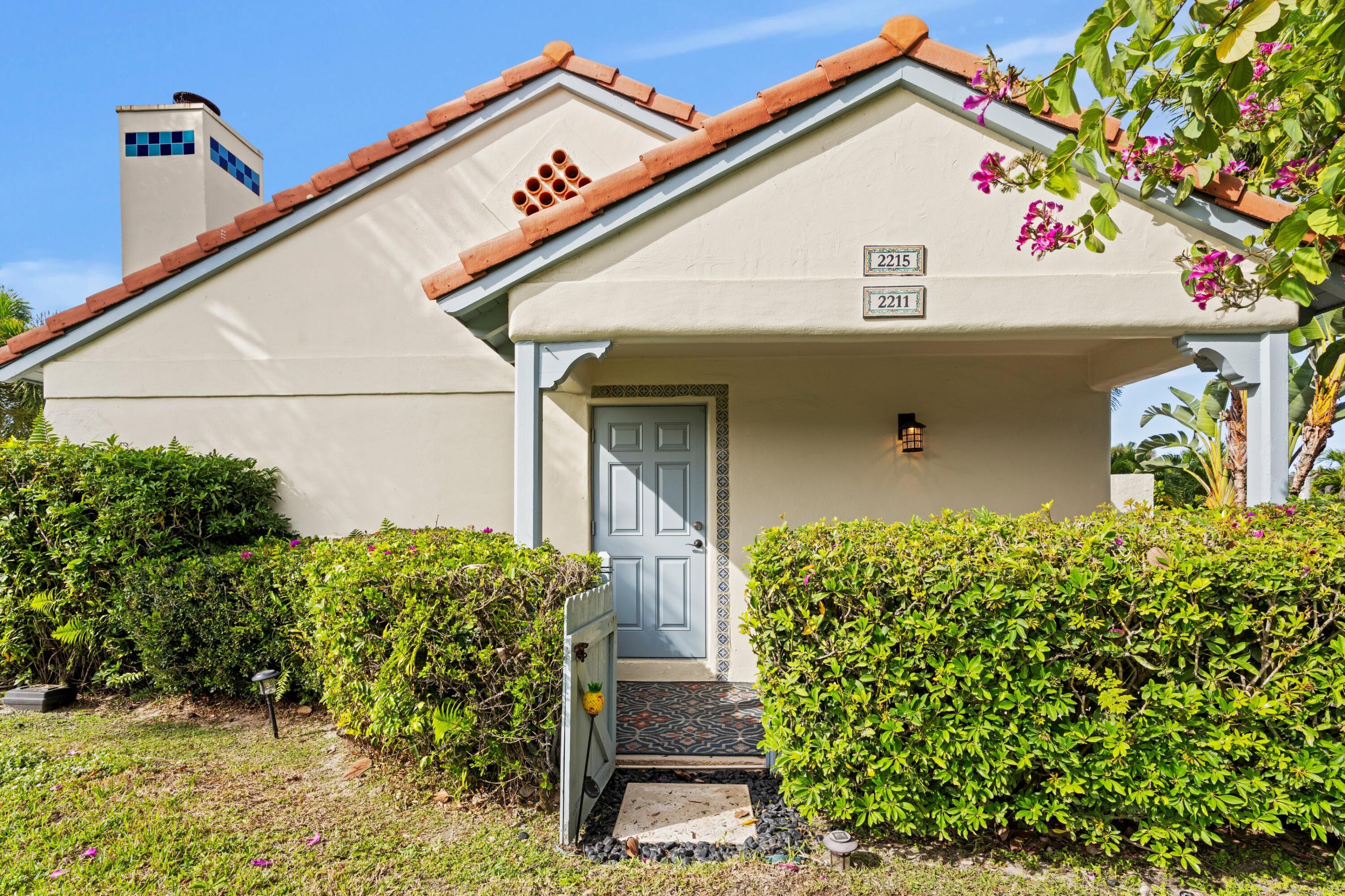  2211 Las Casitas Drive - 物件實景