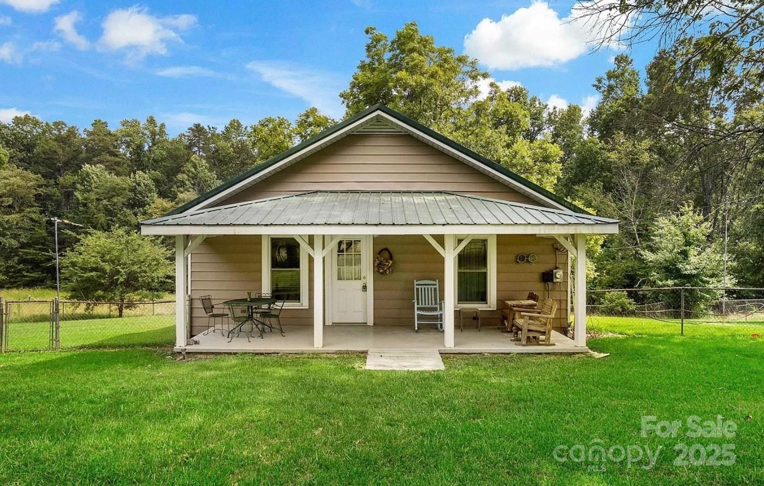 Forest City, North Carolina, 28043, United States, 2 Bedrooms Bedrooms, ,1 BathroomBathrooms,Residential,For Sale,1983157