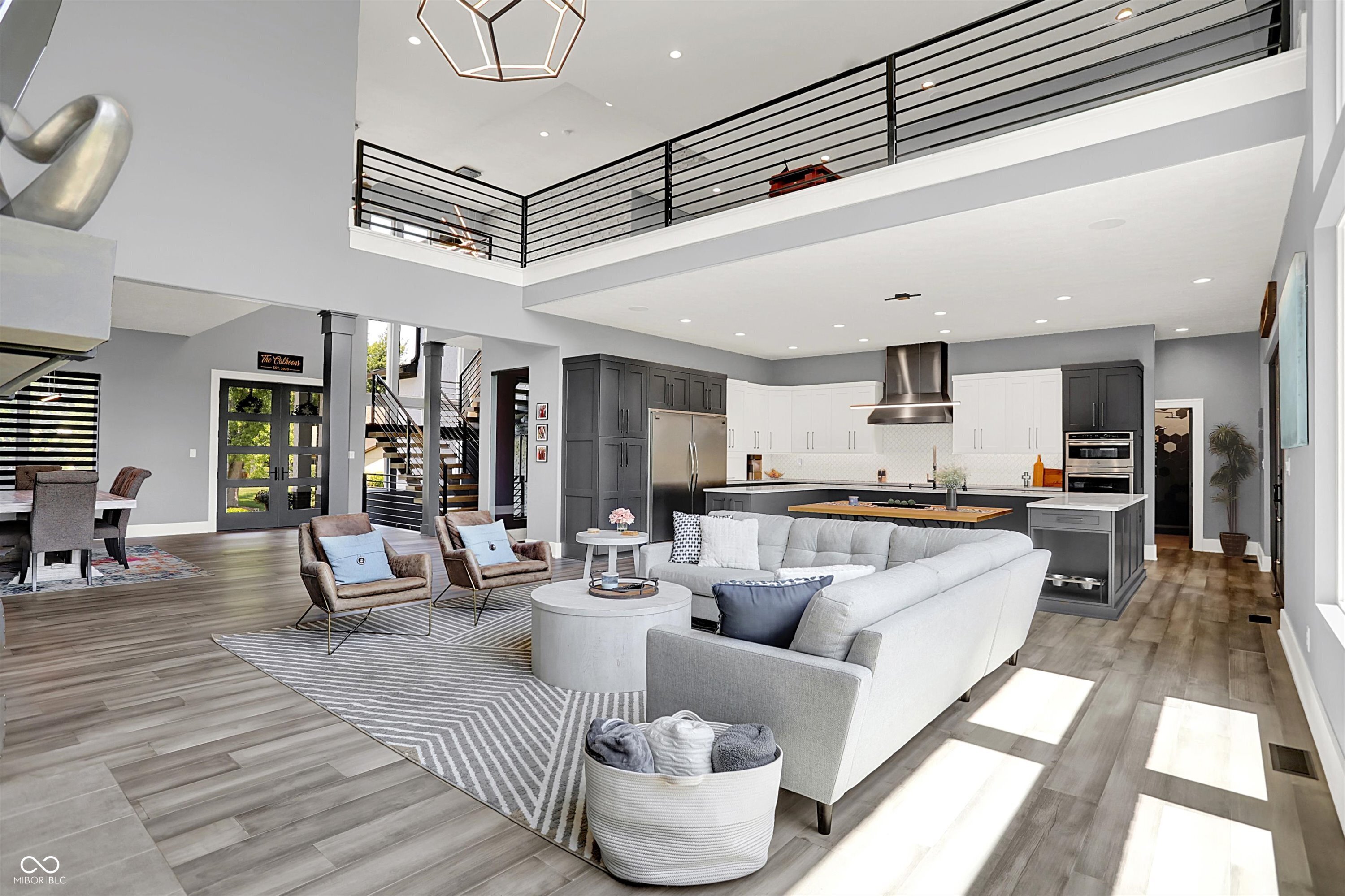 Greenwood, Indiana, 46143, United States, 4 Bedrooms Bedrooms, ,4 BathroomsBathrooms,Residential,For Sale,1978019