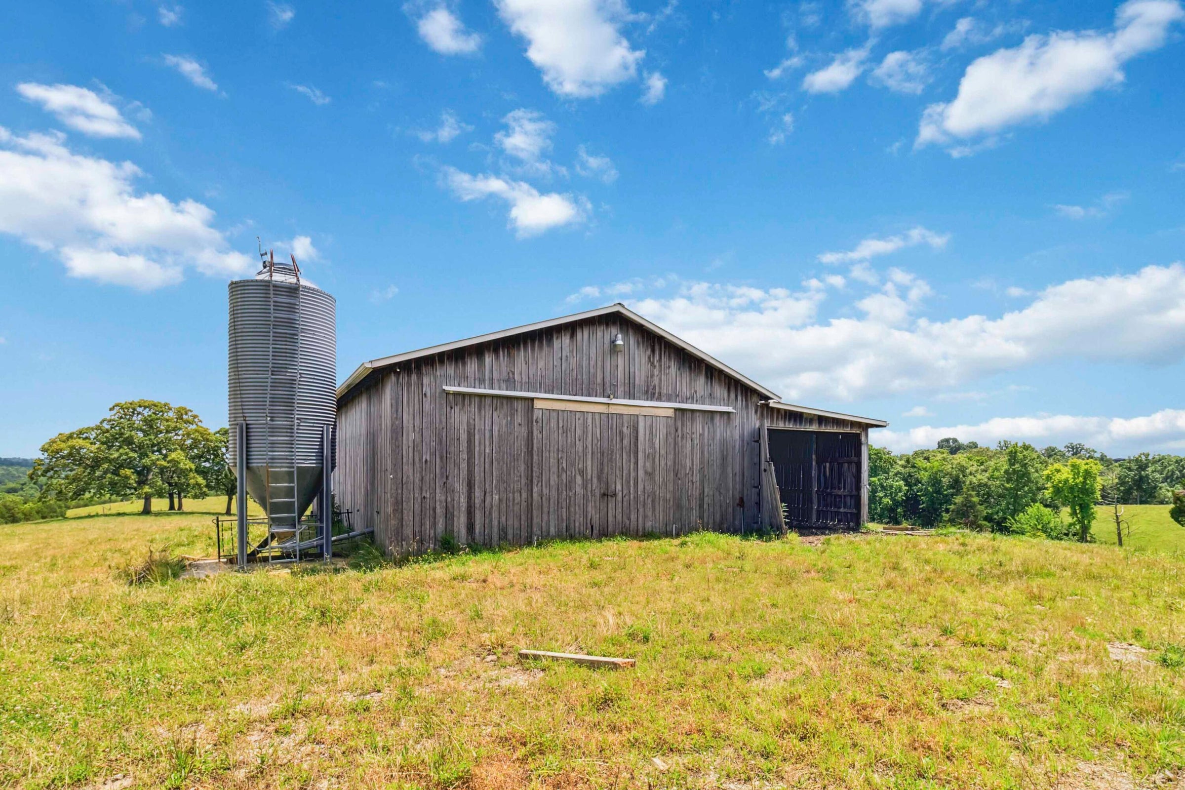 Richmond, Kentucky, 40475, United States, 3 Bedrooms Bedrooms, ,2 BathroomsBathrooms,Residential,For Sale,1977095