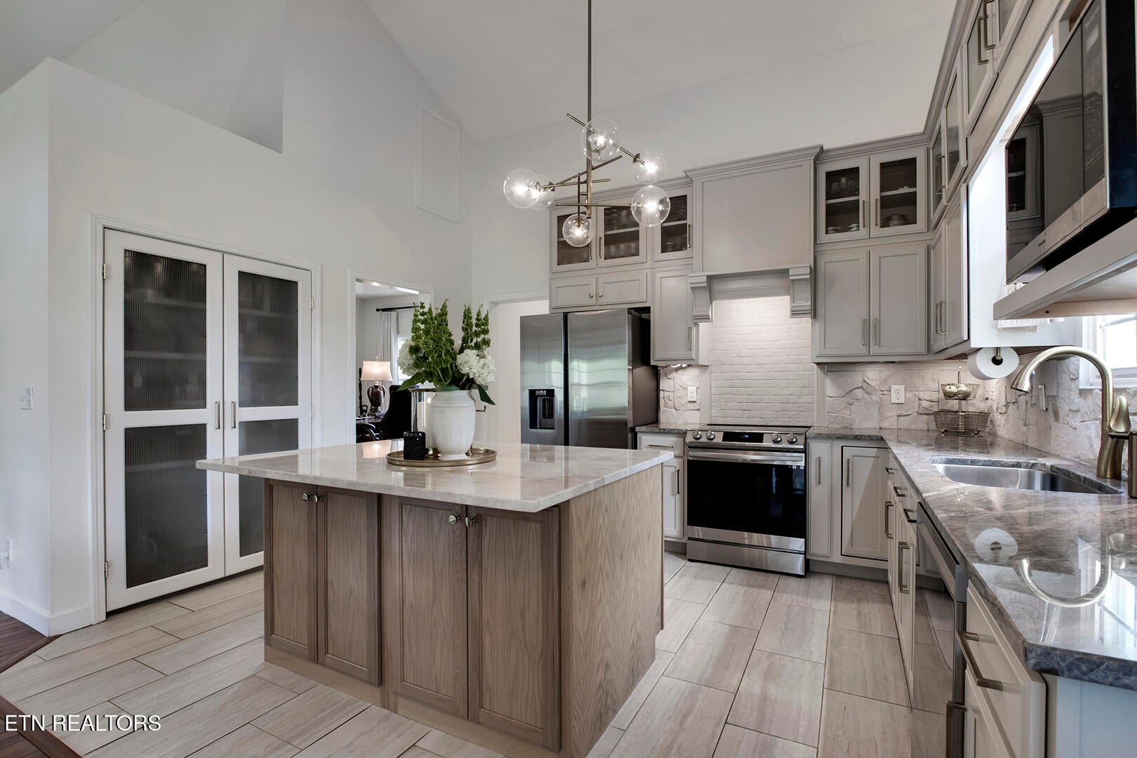 Harriman, Tennessee, 37748, United States, 3 Bedrooms Bedrooms, ,3 BathroomsBathrooms,Residential,For Sale,2011822