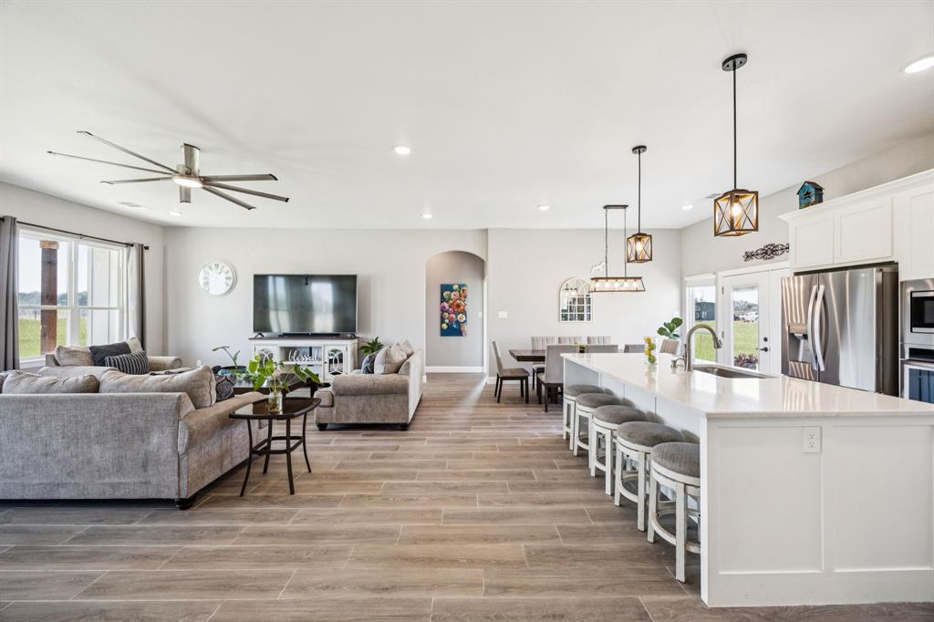 Edgewood, Texas, 75169, United States, 3 Bedrooms Bedrooms, ,3 BathroomsBathrooms,Residential,For Sale,1994532