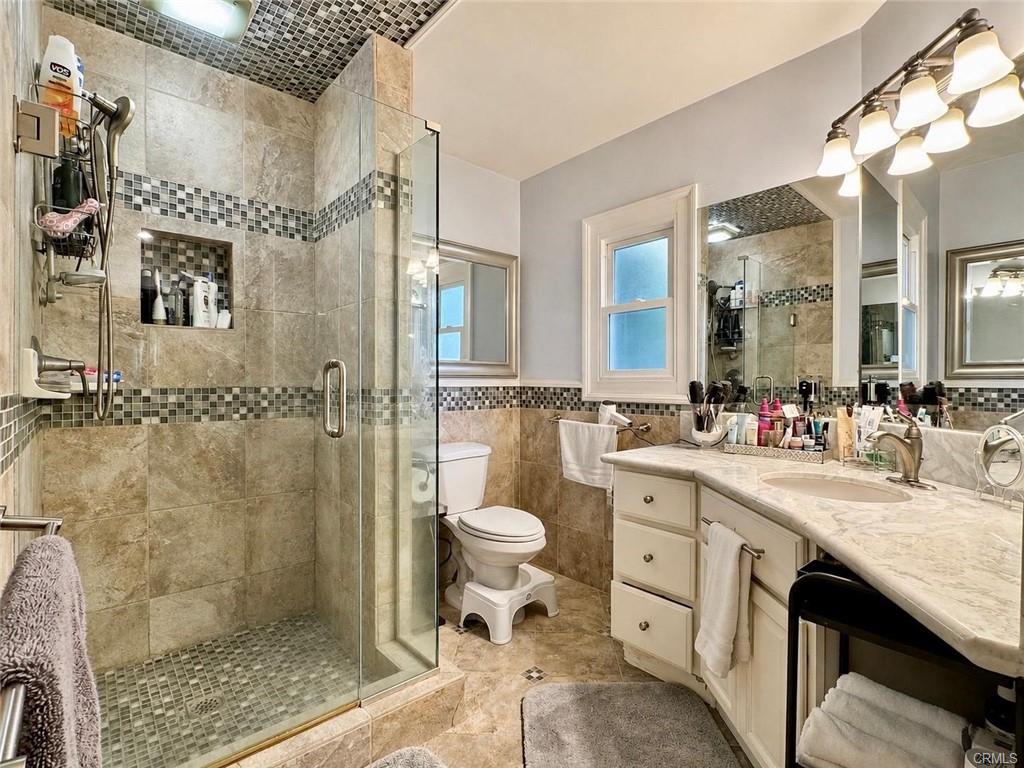 Anaheim, California, 92801, United States, 4 Bedrooms Bedrooms, ,Residential,For Sale,2049399