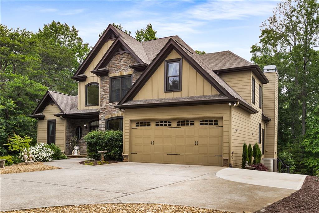 Gainesville, Georgia, 30506, United States, 4 Bedrooms Bedrooms, ,3 BathroomsBathrooms,Residential,For Sale,1737543