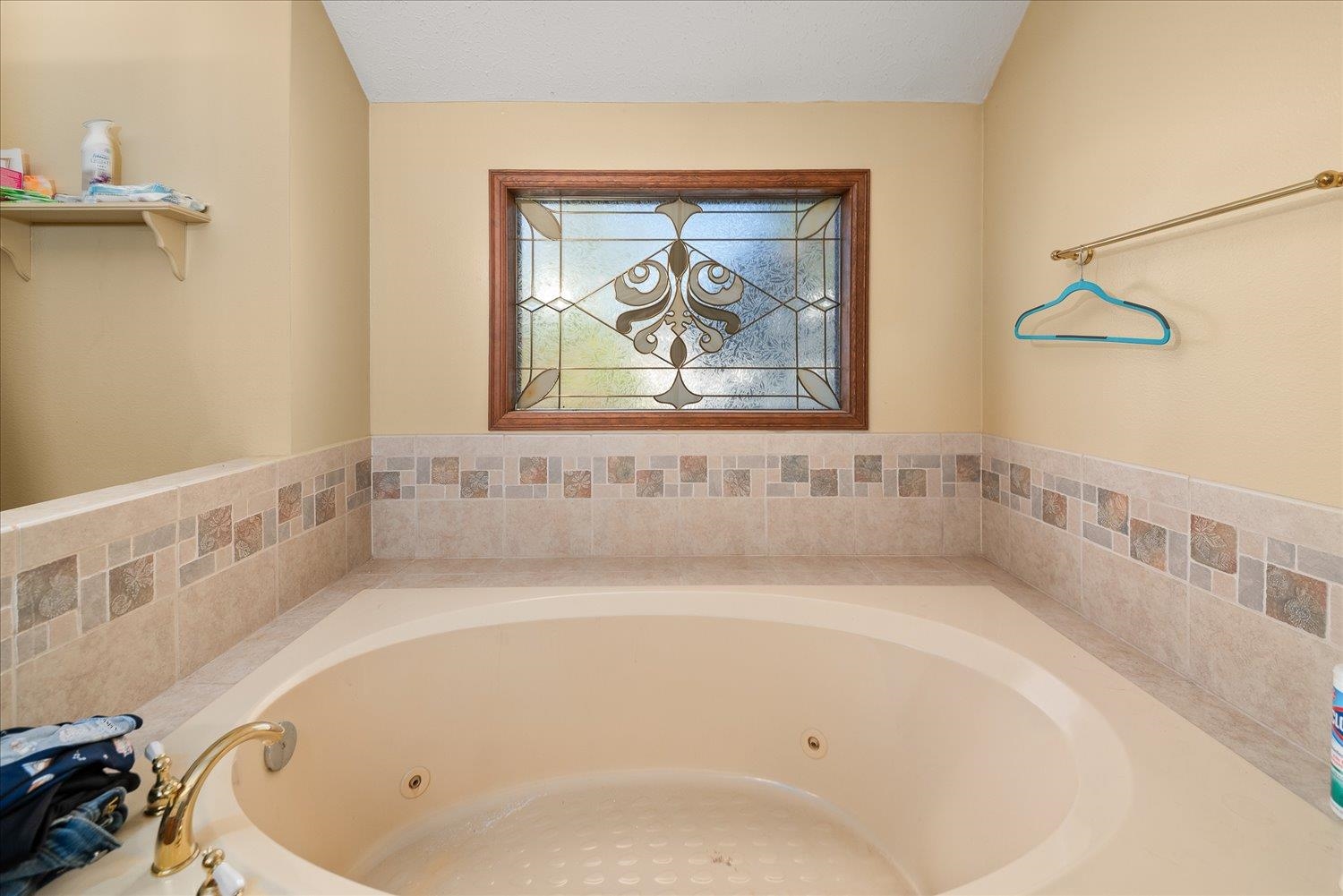 Spokane, Washington, 99208, United States, 5 Bedrooms Bedrooms, ,4 BathroomsBathrooms,Residential,For Sale,1979653