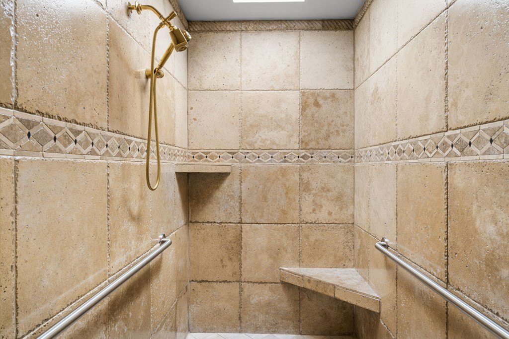 Hiawassee, Georgia, 30546, United States, 3 Bedrooms Bedrooms, ,4 BathroomsBathrooms,Residential,For Sale,1978454