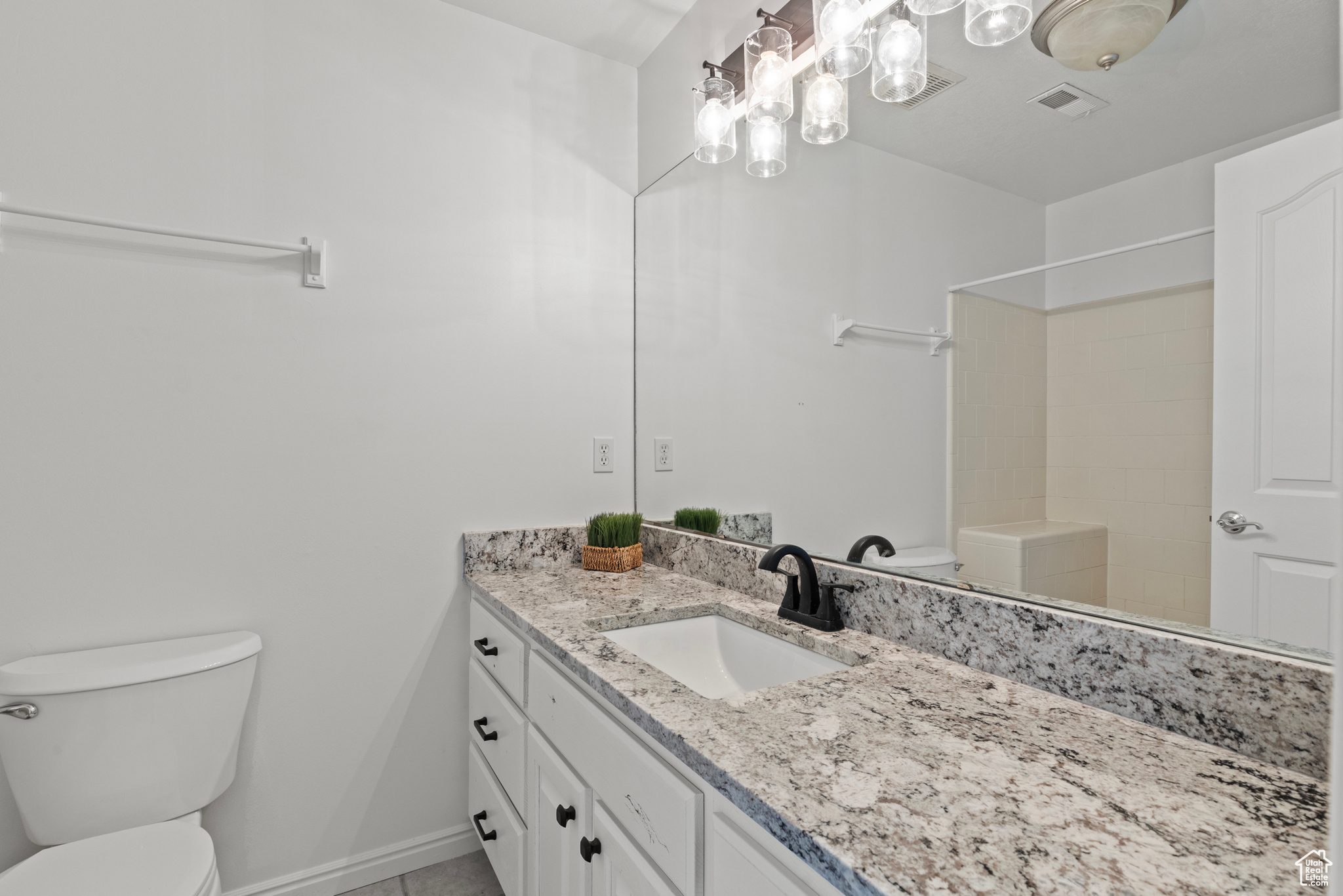 Mendon, Utah, 84325, United States, 7 Bedrooms Bedrooms, ,4 BathroomsBathrooms,Residential,For Sale,1977990