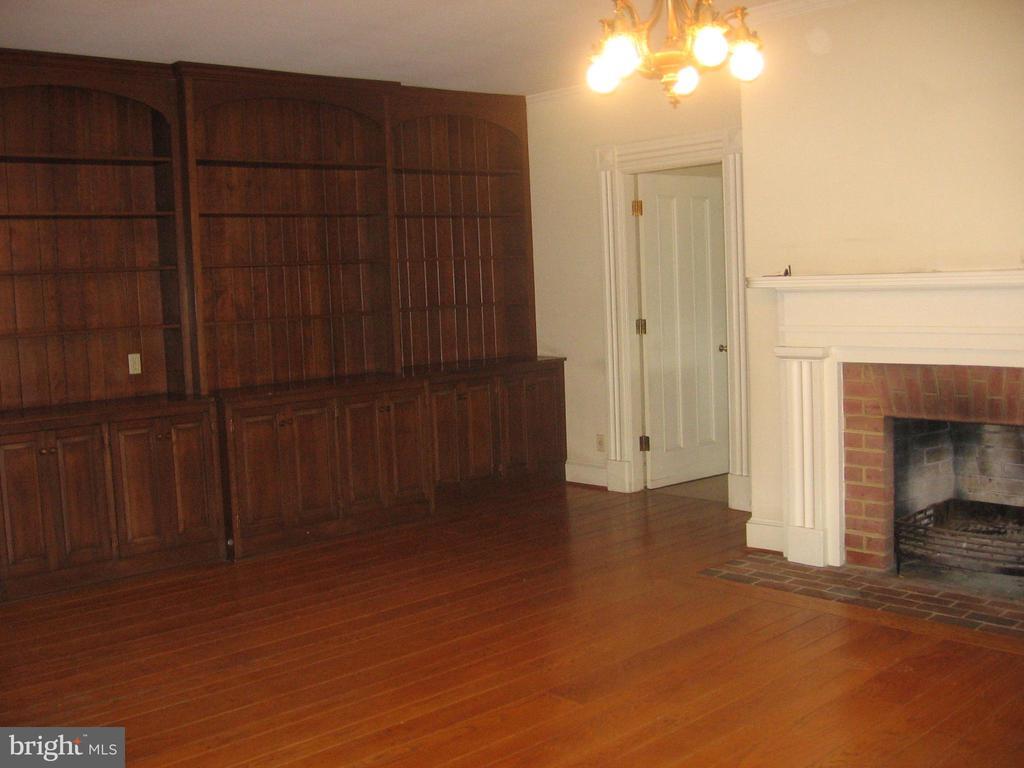 Stephens City, Virginia, 22655, United States, 3 Bedrooms Bedrooms, ,2 BathroomsBathrooms,Residential,For Sale,2001970