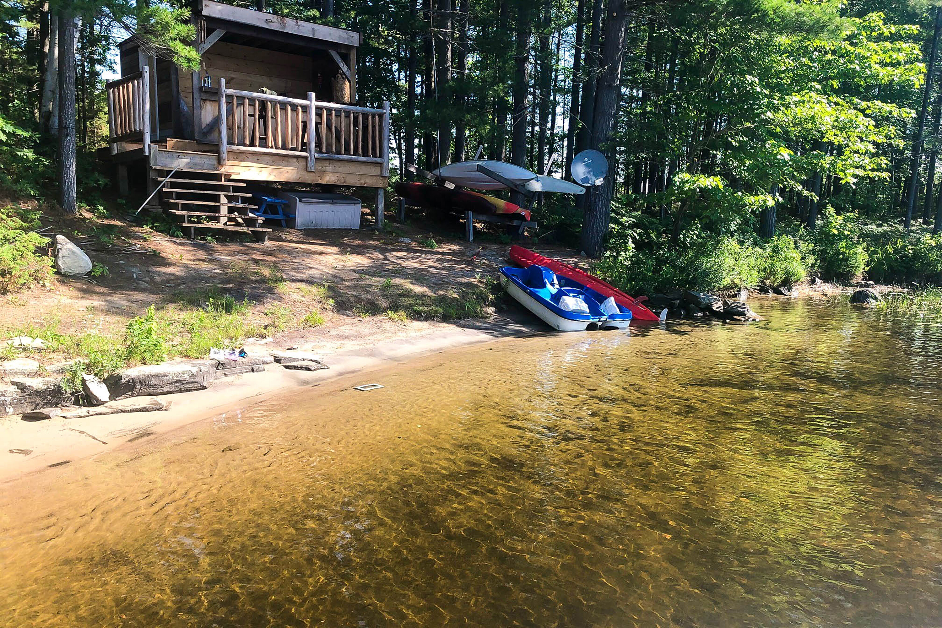  Family Cottage On Go Home Lake - 物件實景