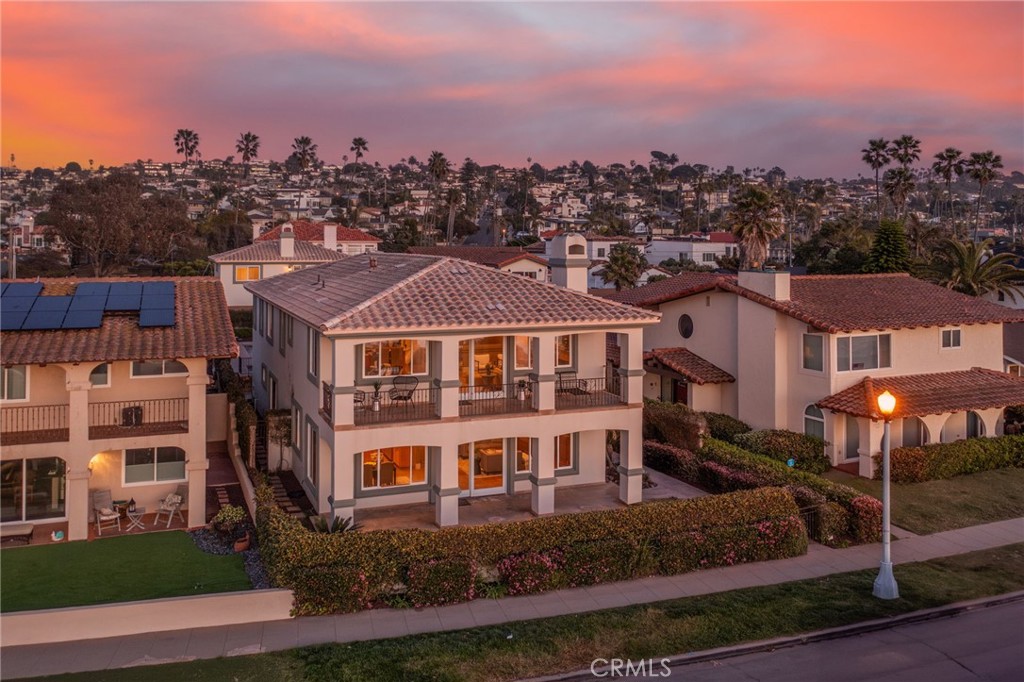 San Diego, California, 92107, United States, 6 Bedrooms Bedrooms, ,5 BathroomsBathrooms,Residential,For Sale,1843009