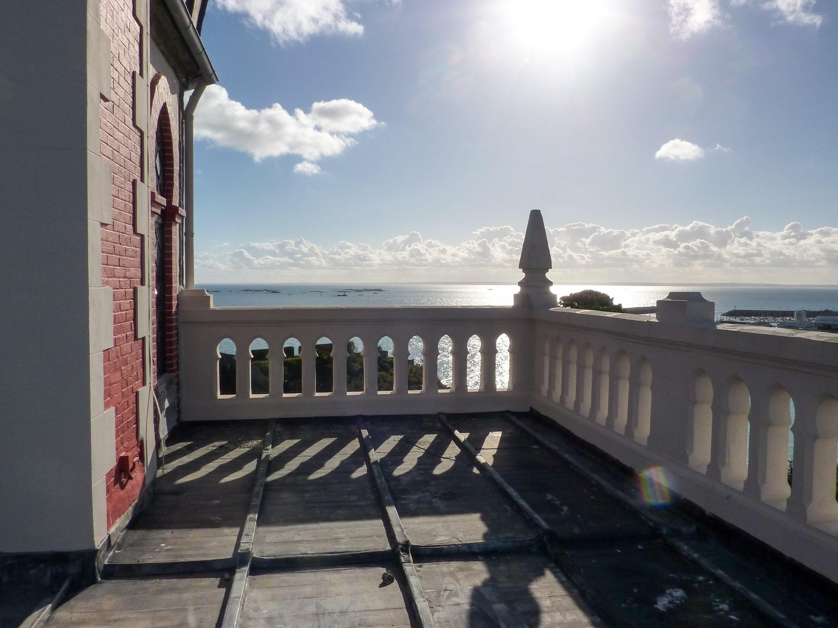  Stunning Villa built in an arabic style overlooking the sea at St Quay Portrieux - 物件實景