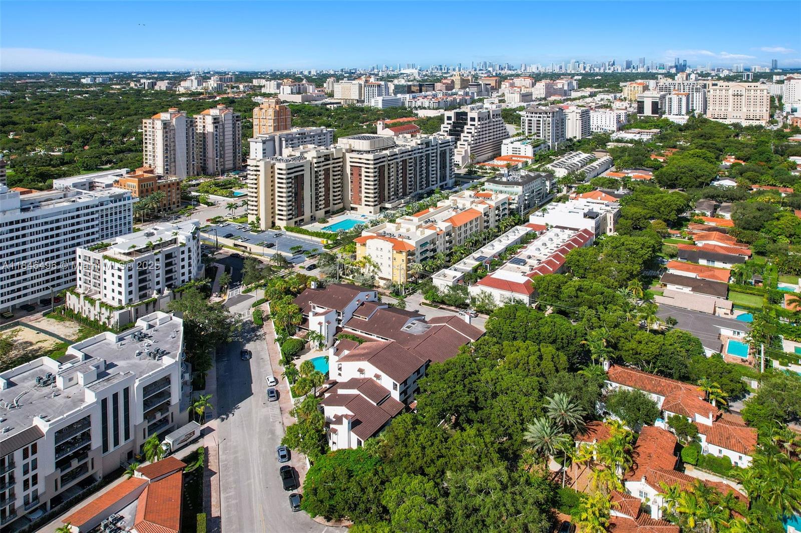 Coral Gables, Florida, 33134, United States, 2 Bedrooms Bedrooms, ,3 BathroomsBathrooms,Residential,For Sale,1901366