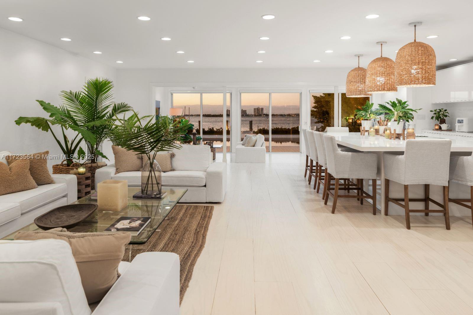 Miami Beach, Florida, 33141, United States, 4 Bedrooms Bedrooms, ,4 BathroomsBathrooms,Residential,For Sale,1688608