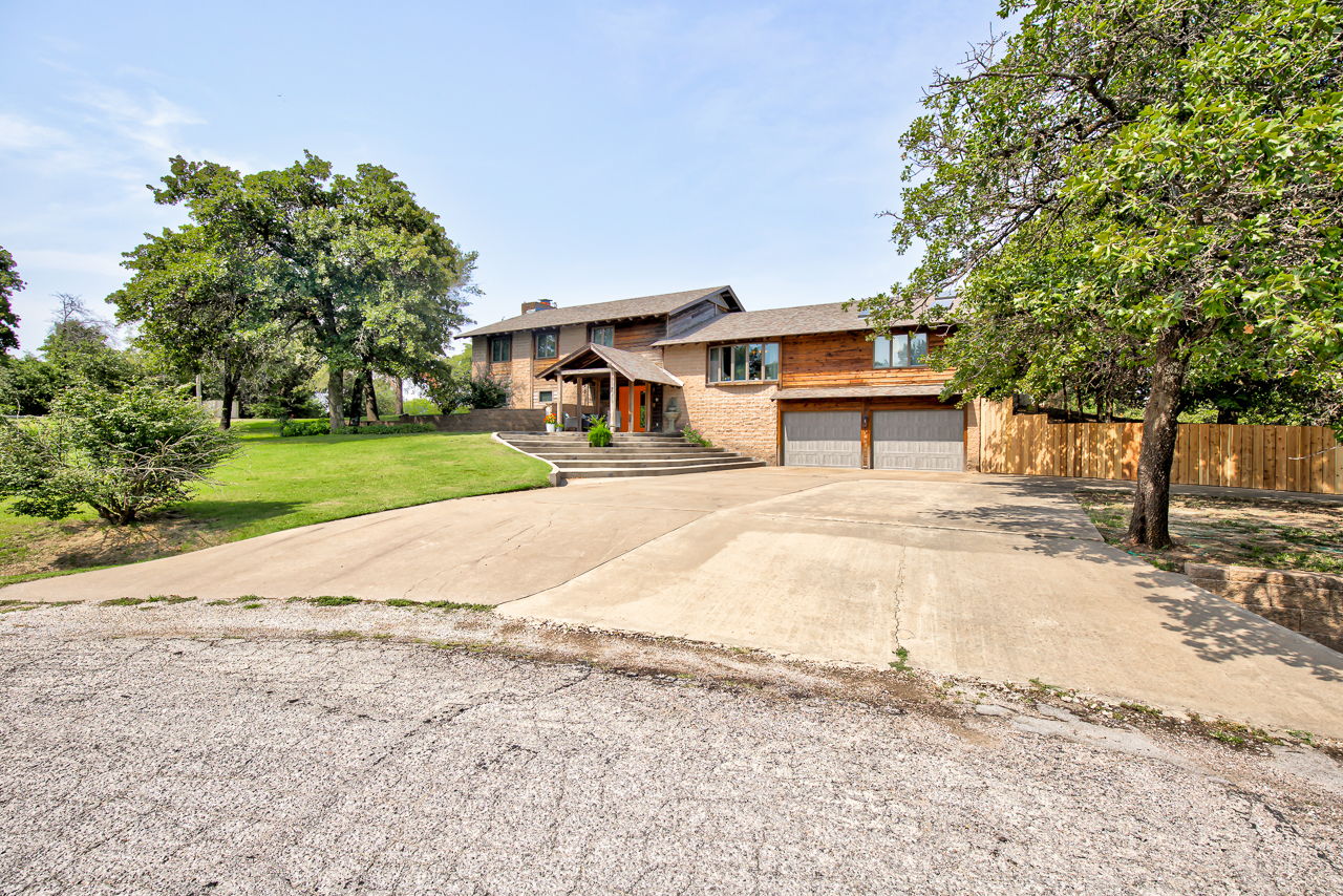 Enid, Oklahoma, 73703, United States, 4 Bedrooms Bedrooms, ,3 BathroomsBathrooms,Residential,For Sale,1810033