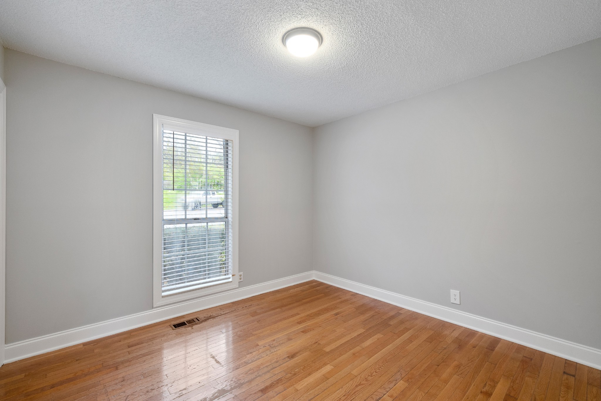  5800 Labrador Ln, Antioch, TN, 37013 - 物件實景