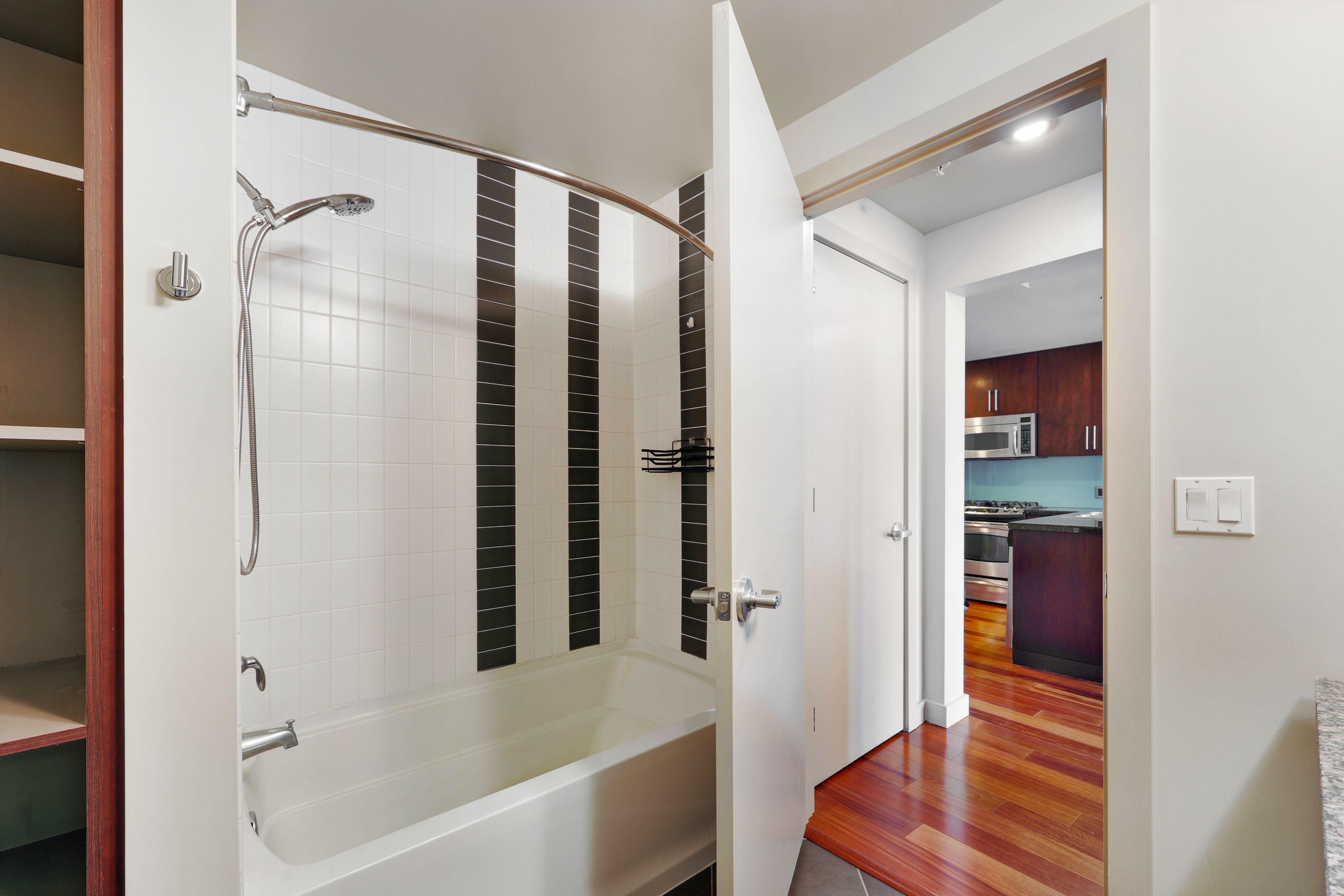  910 Lenora St Unit #702, Seattle, WA 98121 - 物件實景