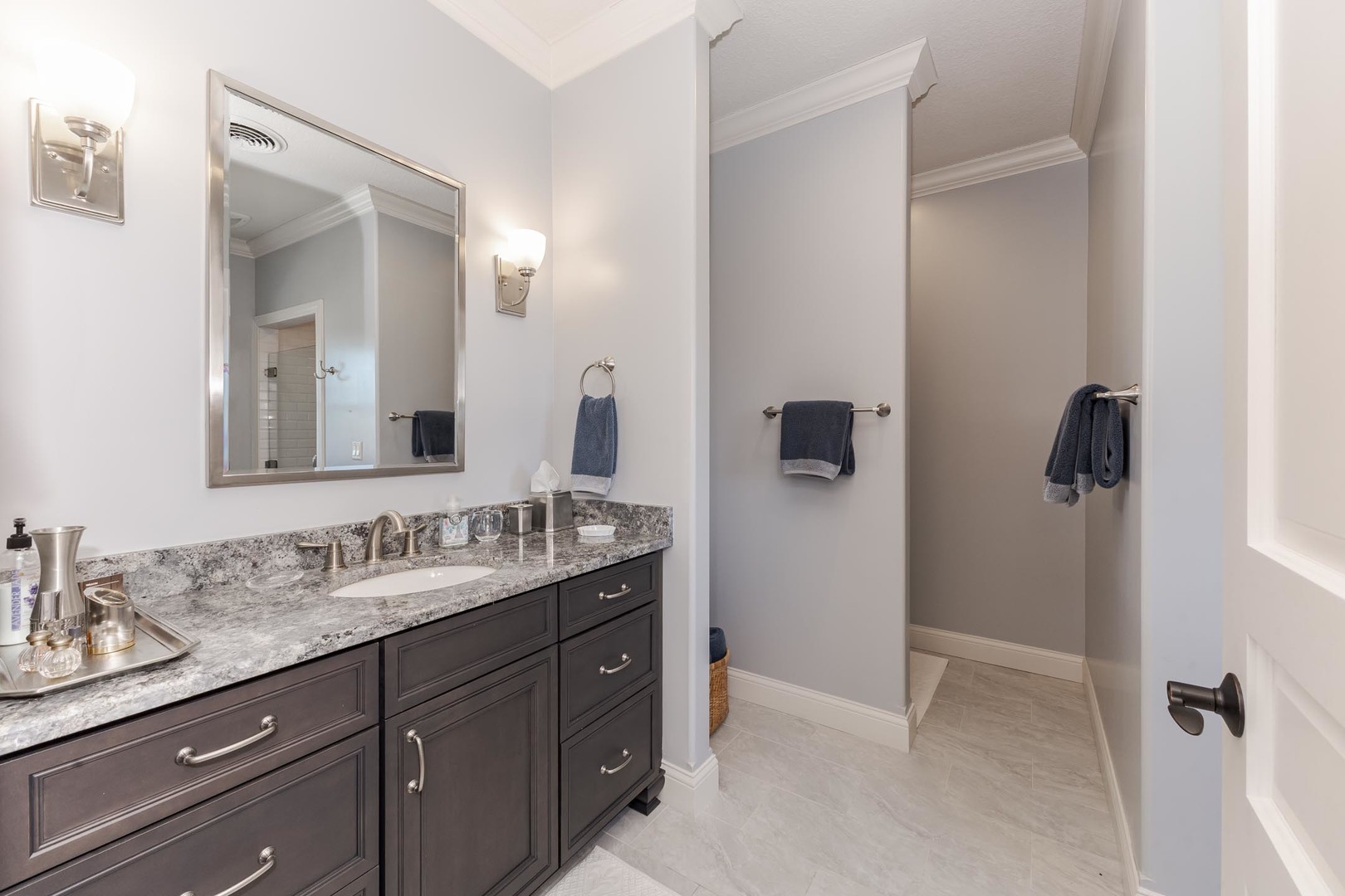 Hudson, Illinois, 61748, United States, 3 Bedrooms Bedrooms, ,5 BathroomsBathrooms,Residential,For Sale,1987913