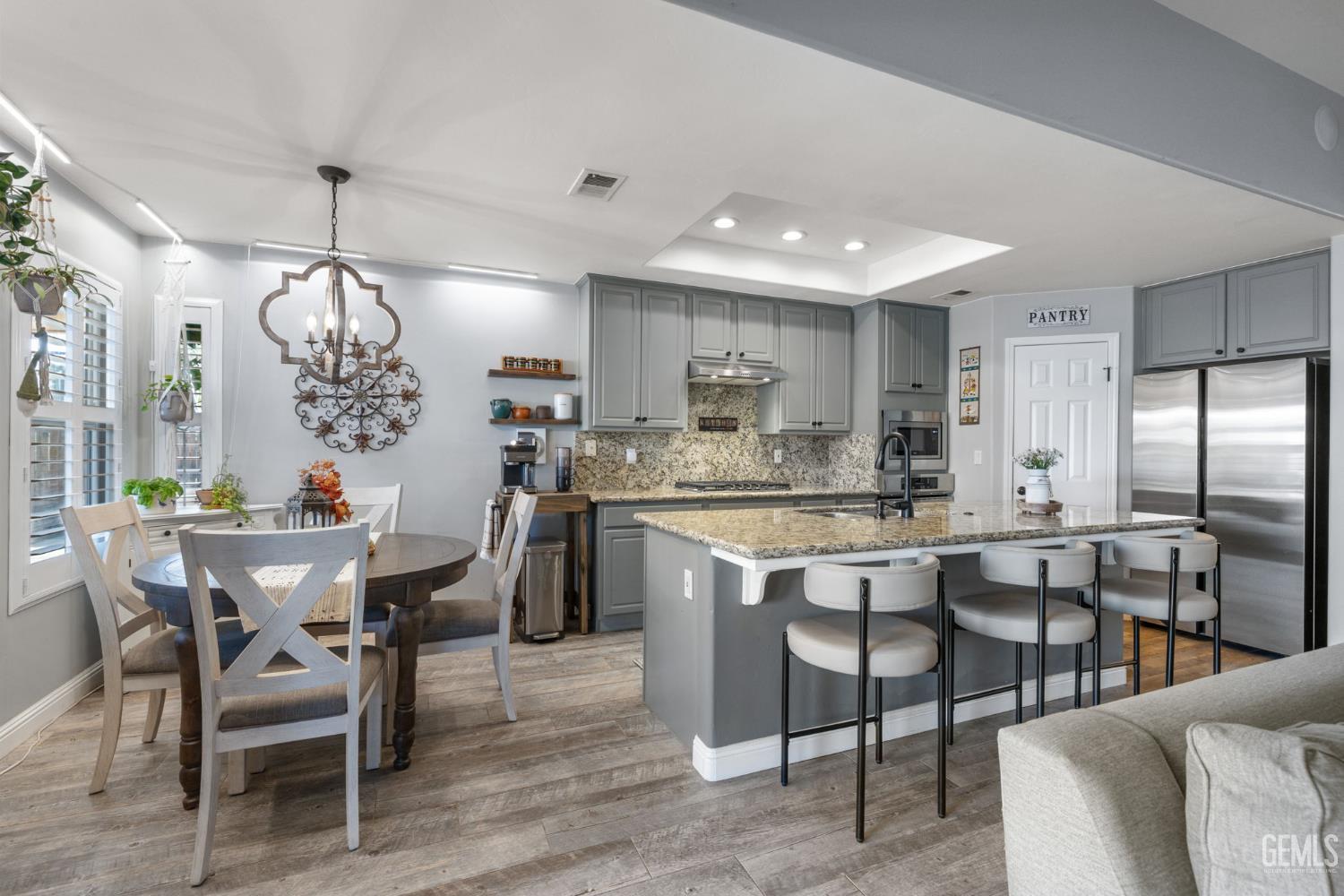 Bakersfield, California, 93312, United States, 4 Bedrooms Bedrooms, ,2 BathroomsBathrooms,Residential,For Sale,1970807