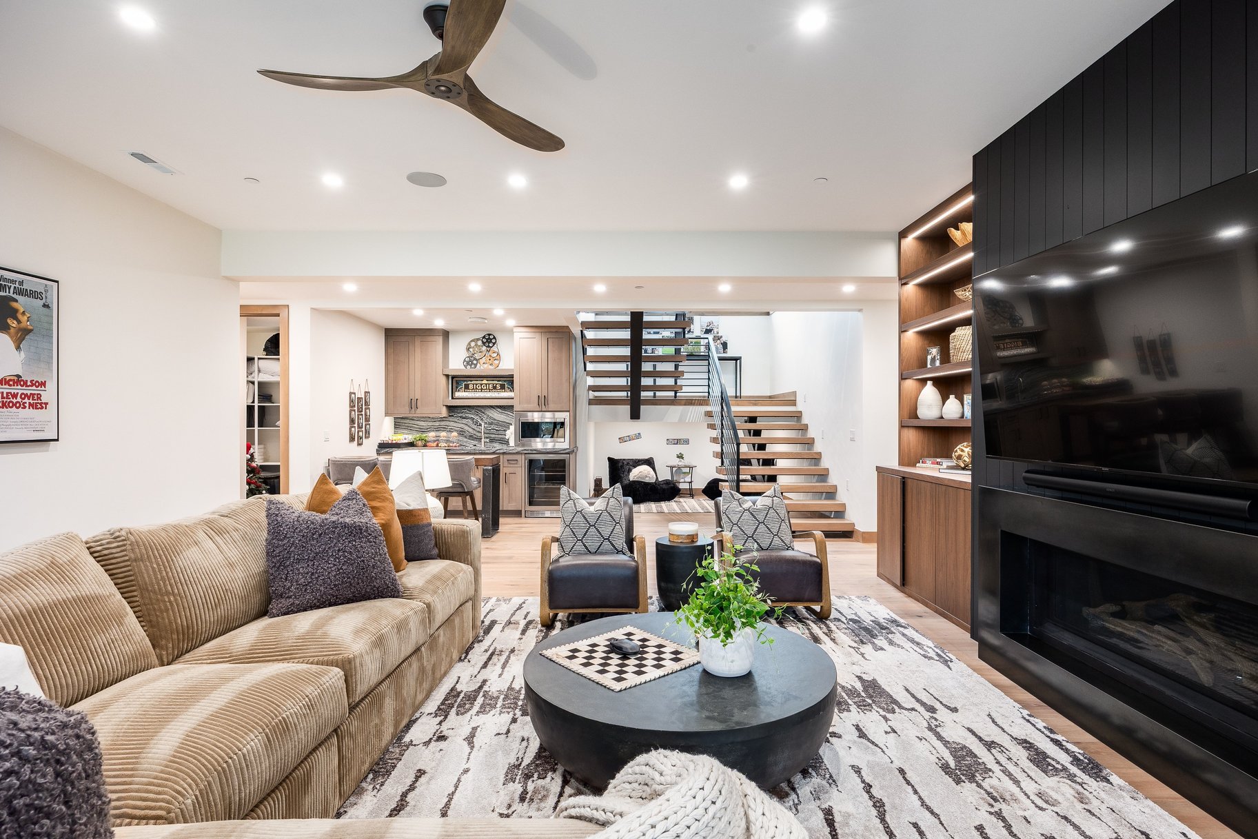  New Mountain Contemporary Home on Rare Double Lot with Timp Views - 物件實景