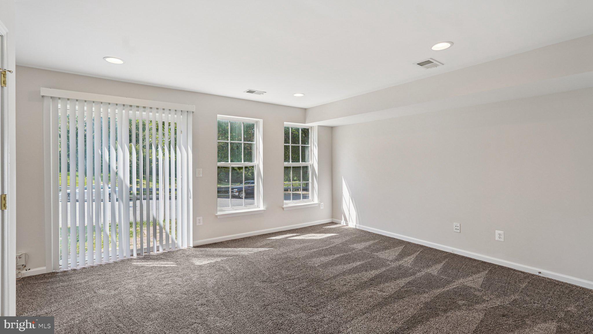 Woodbridge, Virginia, 22191, United States, 4 Bedrooms Bedrooms, ,4 BathroomsBathrooms,Residential,For Sale,1936881