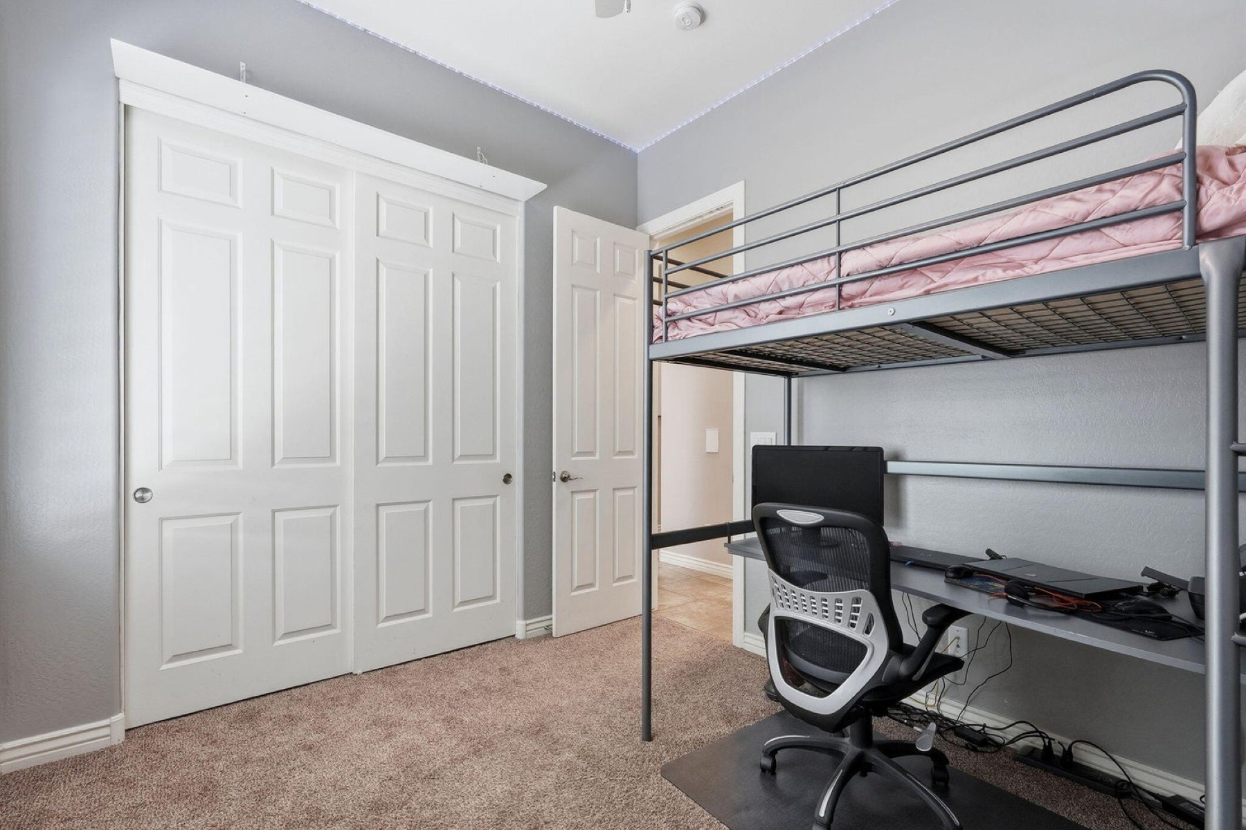 7827 S Sequoia Drive  Gilbert, AZ - 物件實景