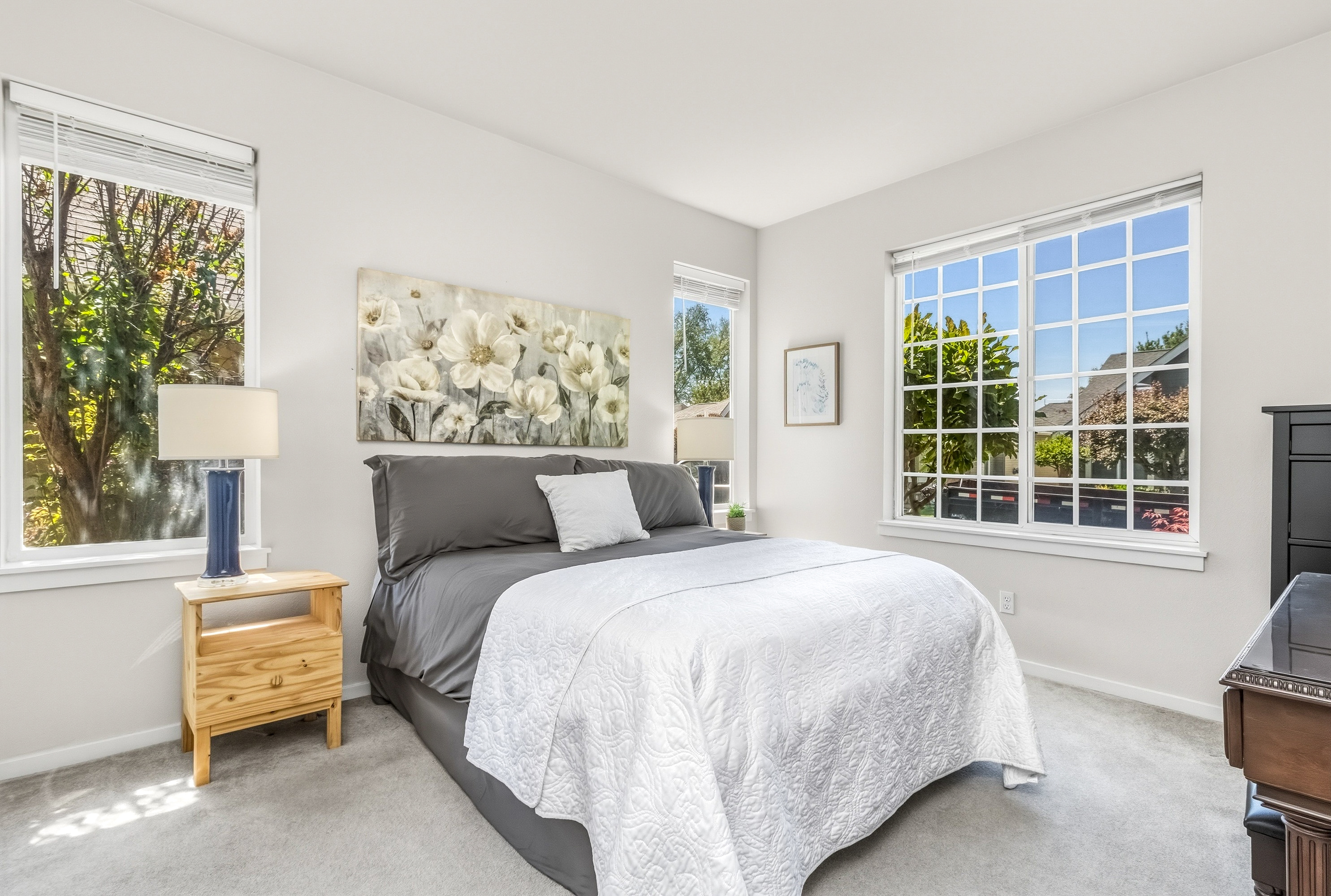  705 SE Creekside Drive - 物件實景