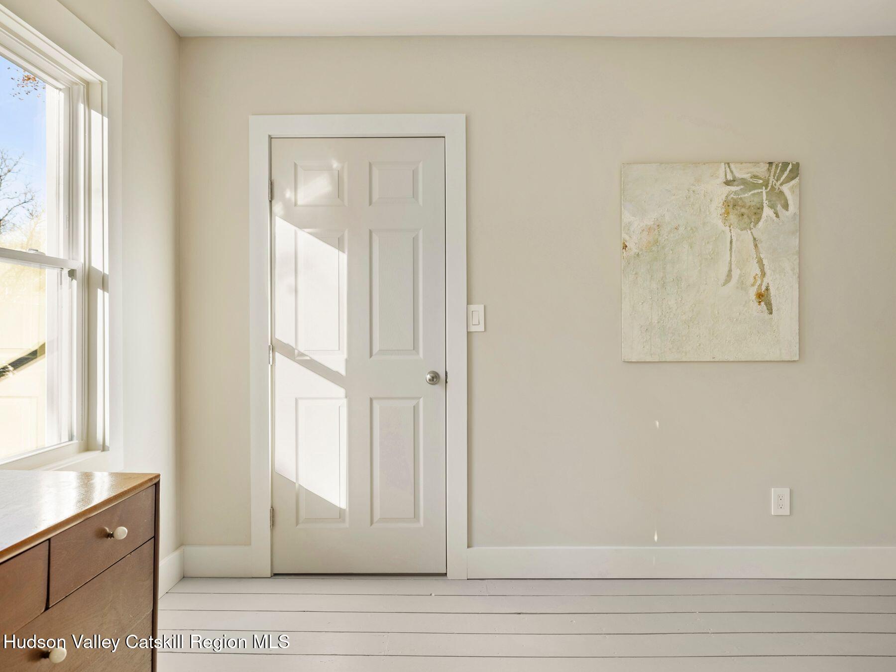 Rosendale, New York, 12472, United States, 3 Bedrooms Bedrooms, ,3 BathroomsBathrooms,Residential,For Sale,1998107