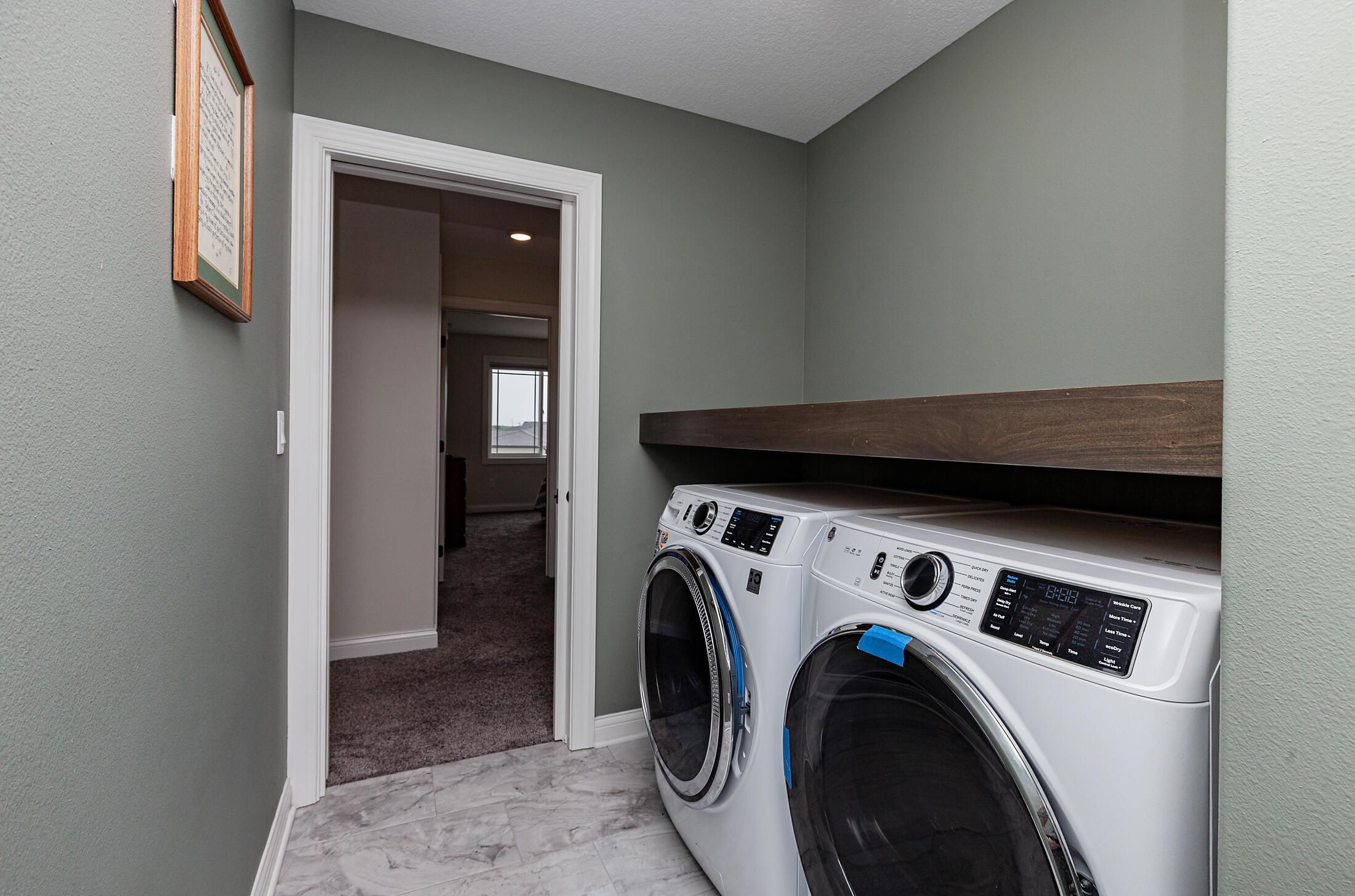 Ames, Iowa, 50014, United States, 4 Bedrooms Bedrooms, ,3 BathroomsBathrooms,Residential,For Sale,2049090