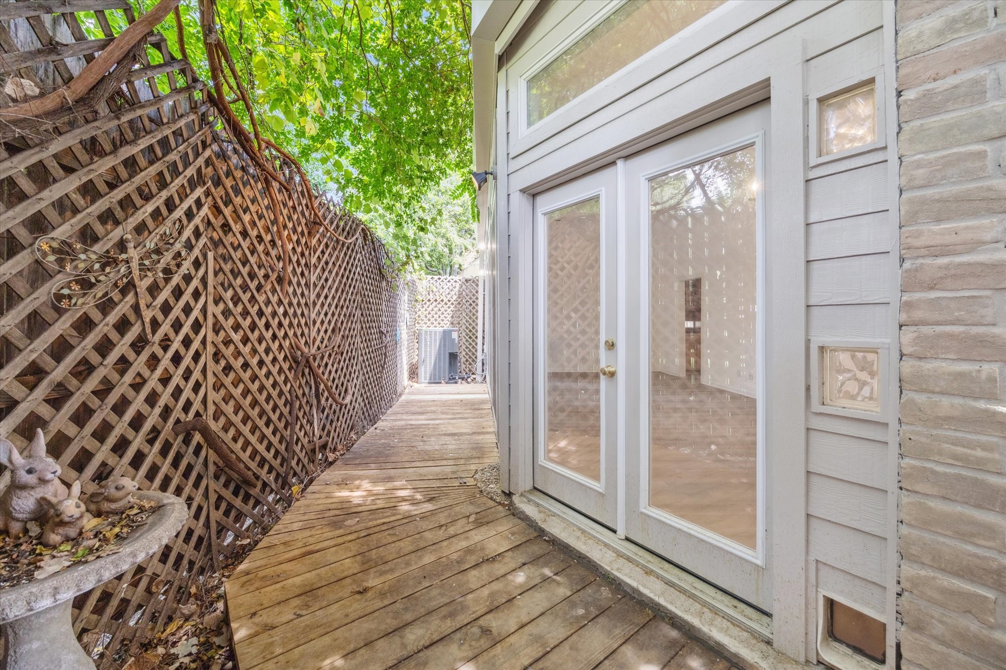 1829 Bering Drive #6 - 物件實景