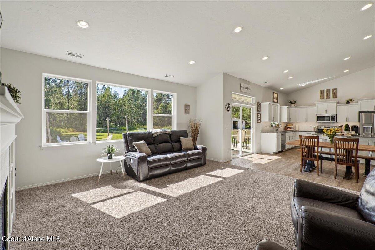 Athol, Idaho, 83801, United States, 4 Bedrooms Bedrooms, ,3 BathroomsBathrooms,Residential,For Sale,1903034