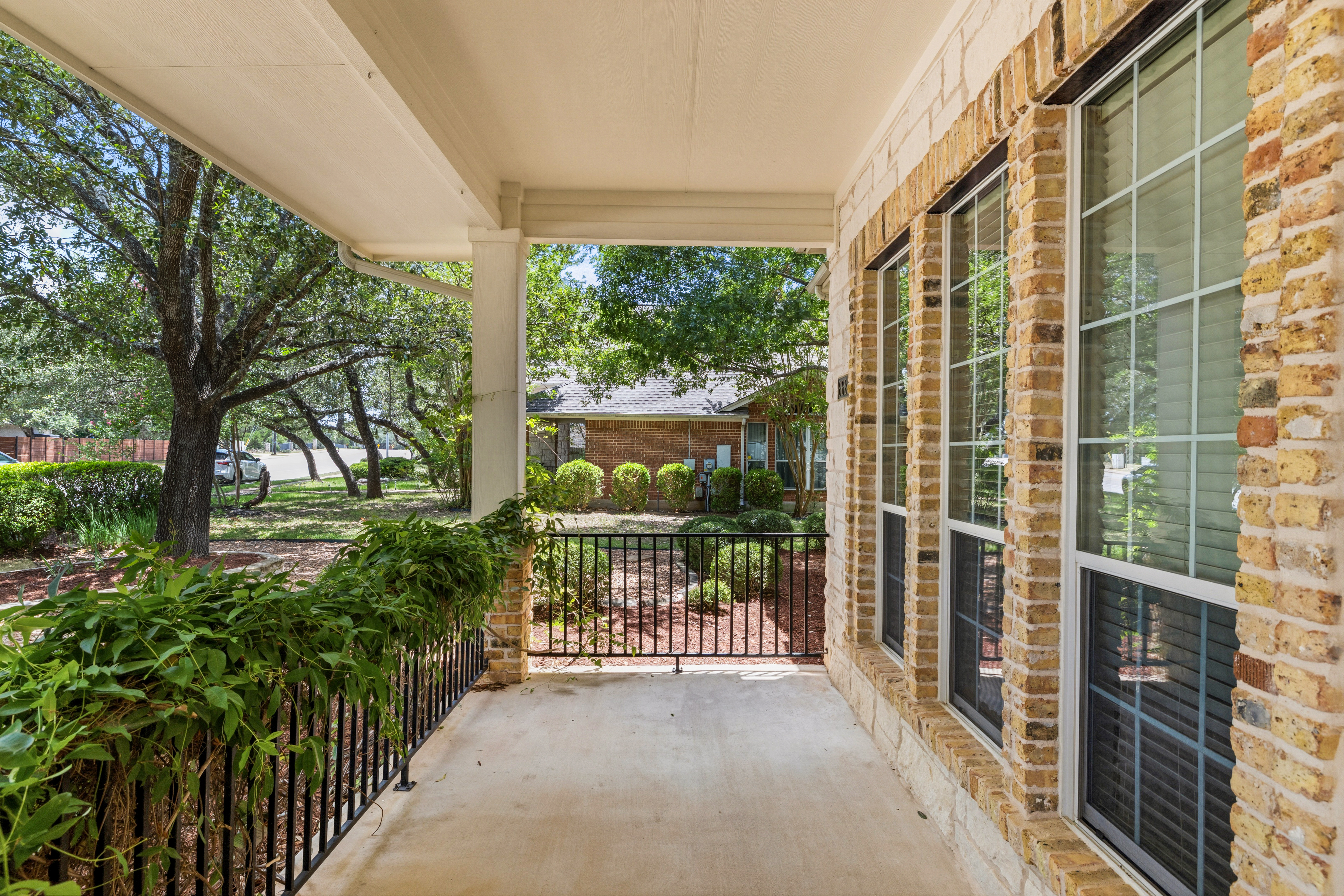  Elegant Luxury Backing to Pristine Greenbelt with Hill Country Views - 物件實景