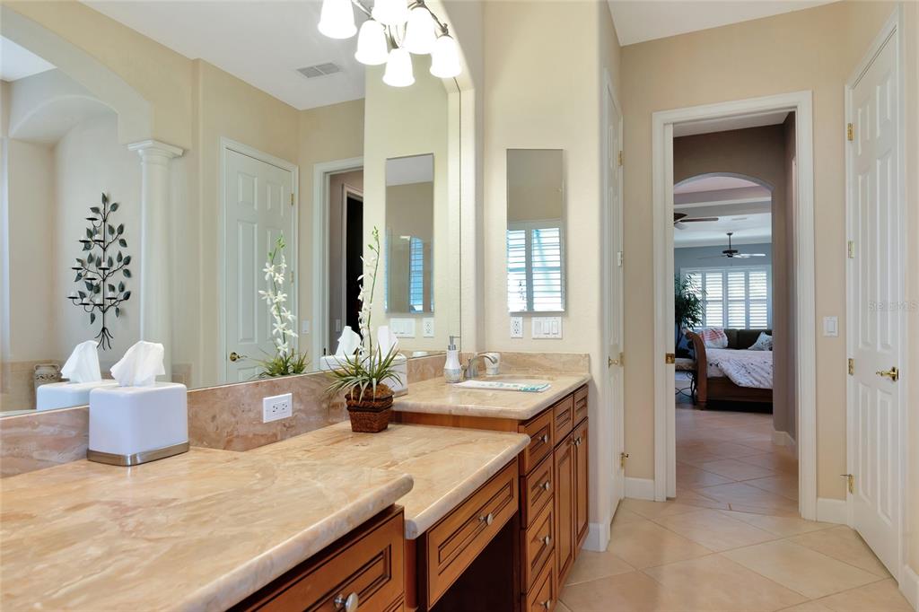 Bradenton, Florida, 34212, United States, 3 Bedrooms Bedrooms, ,3 BathroomsBathrooms,Residential,For Sale,1989547