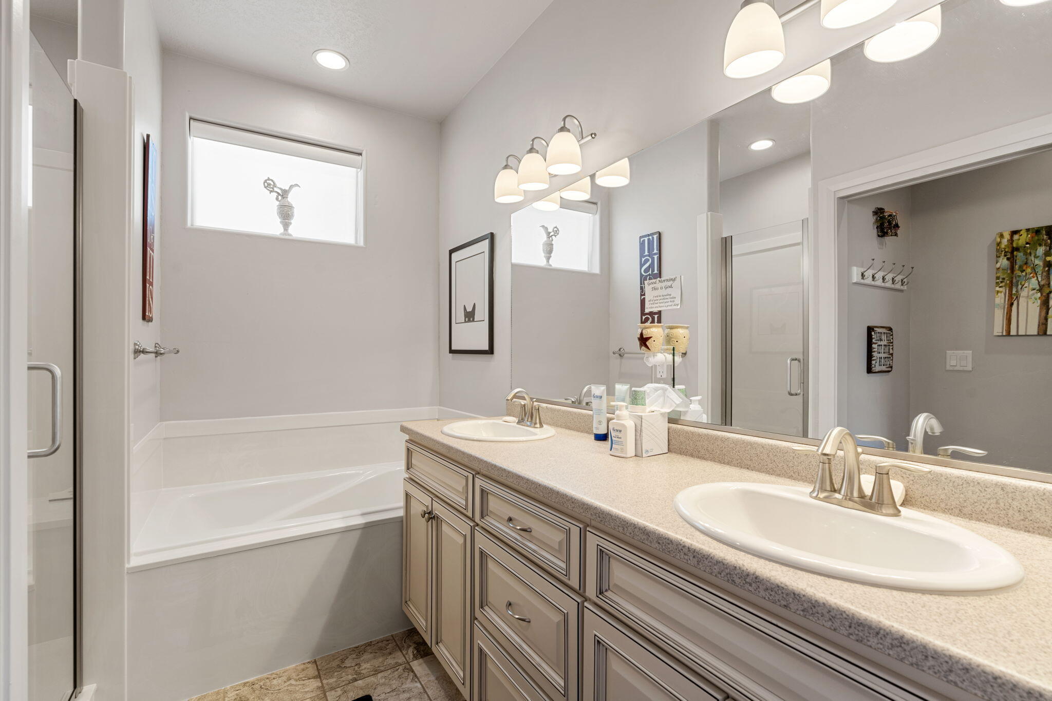 Cedar City, Utah, 84720, United States, 3 Bedrooms Bedrooms, ,3 BathroomsBathrooms,Residential,For Sale,1971252