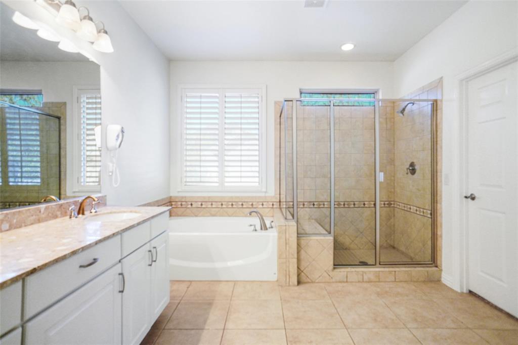 Denton, Texas, 76207, United States, 2 Bedrooms Bedrooms, ,3 BathroomsBathrooms,Residential,For Sale,1981662