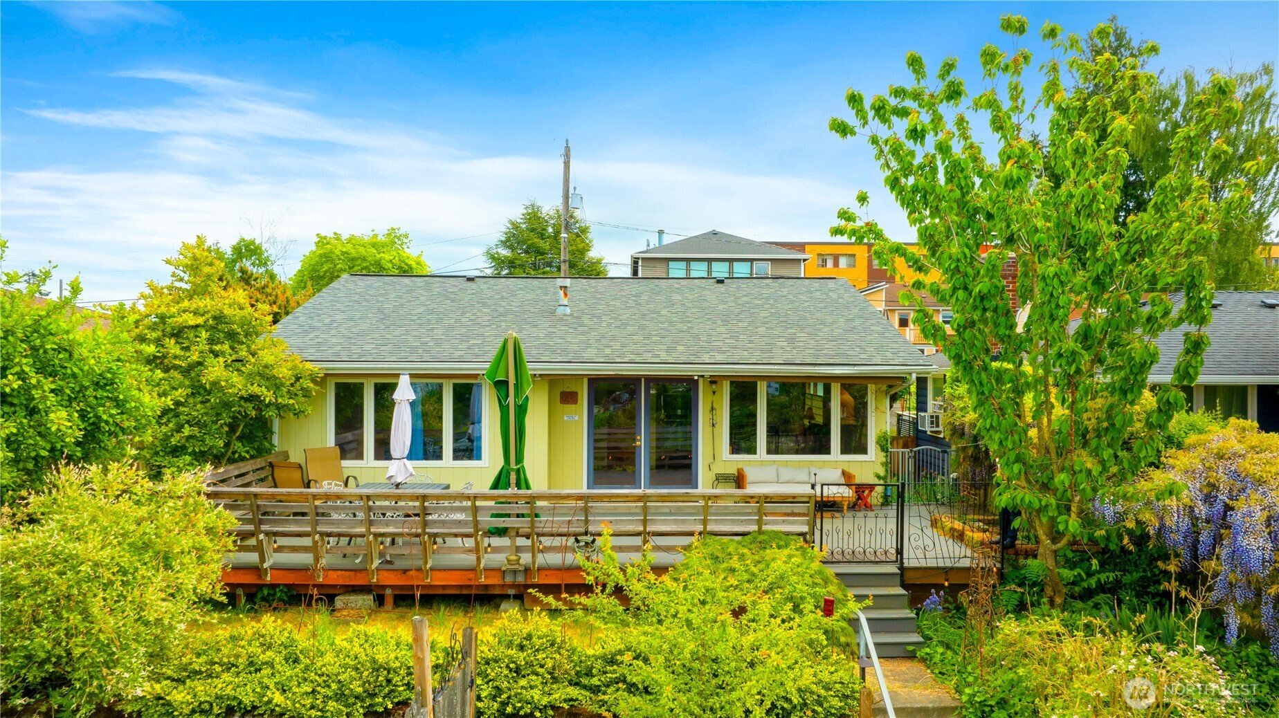 Seattle, Washington, 98126, United States, 4 Bedrooms Bedrooms, ,1 BathroomBathrooms,Residential,For Sale,1810627