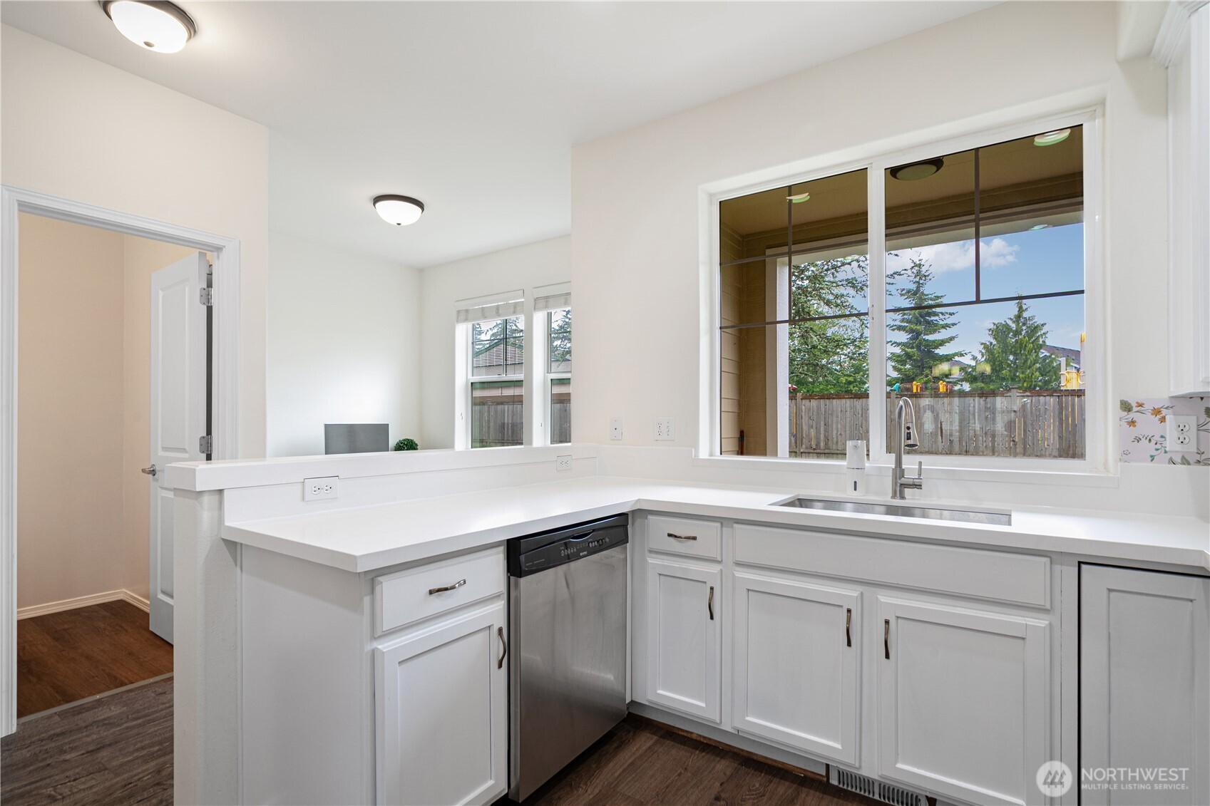 BOTHELL, Washington, 98012, United States, 3 Bedrooms Bedrooms, ,3 BathroomsBathrooms,Residential,For Sale,1875811