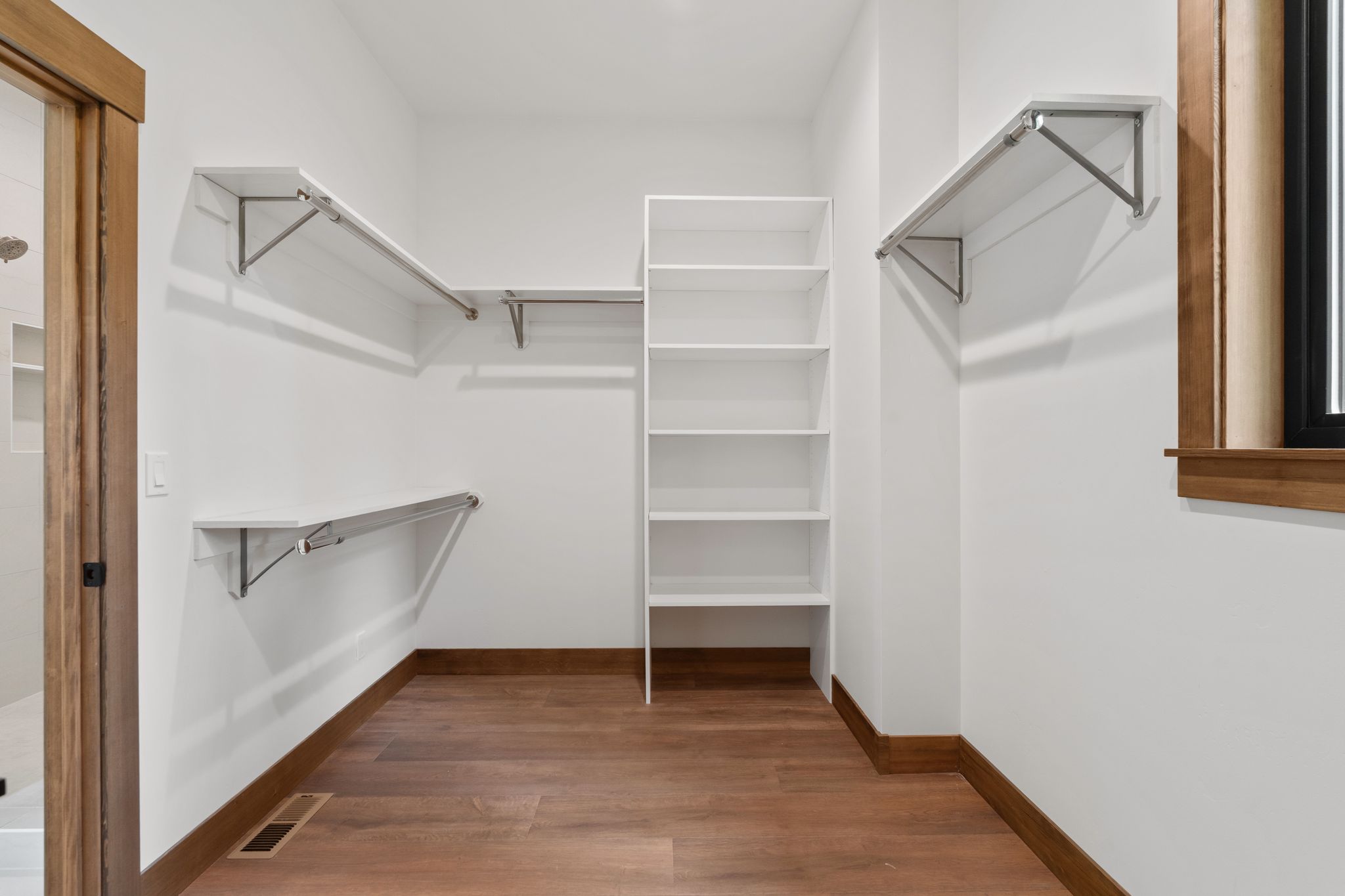 Sandpoint, Idaho, 83864, United States, 3 Bedrooms Bedrooms, ,3 BathroomsBathrooms,Residential,For Sale,1981039