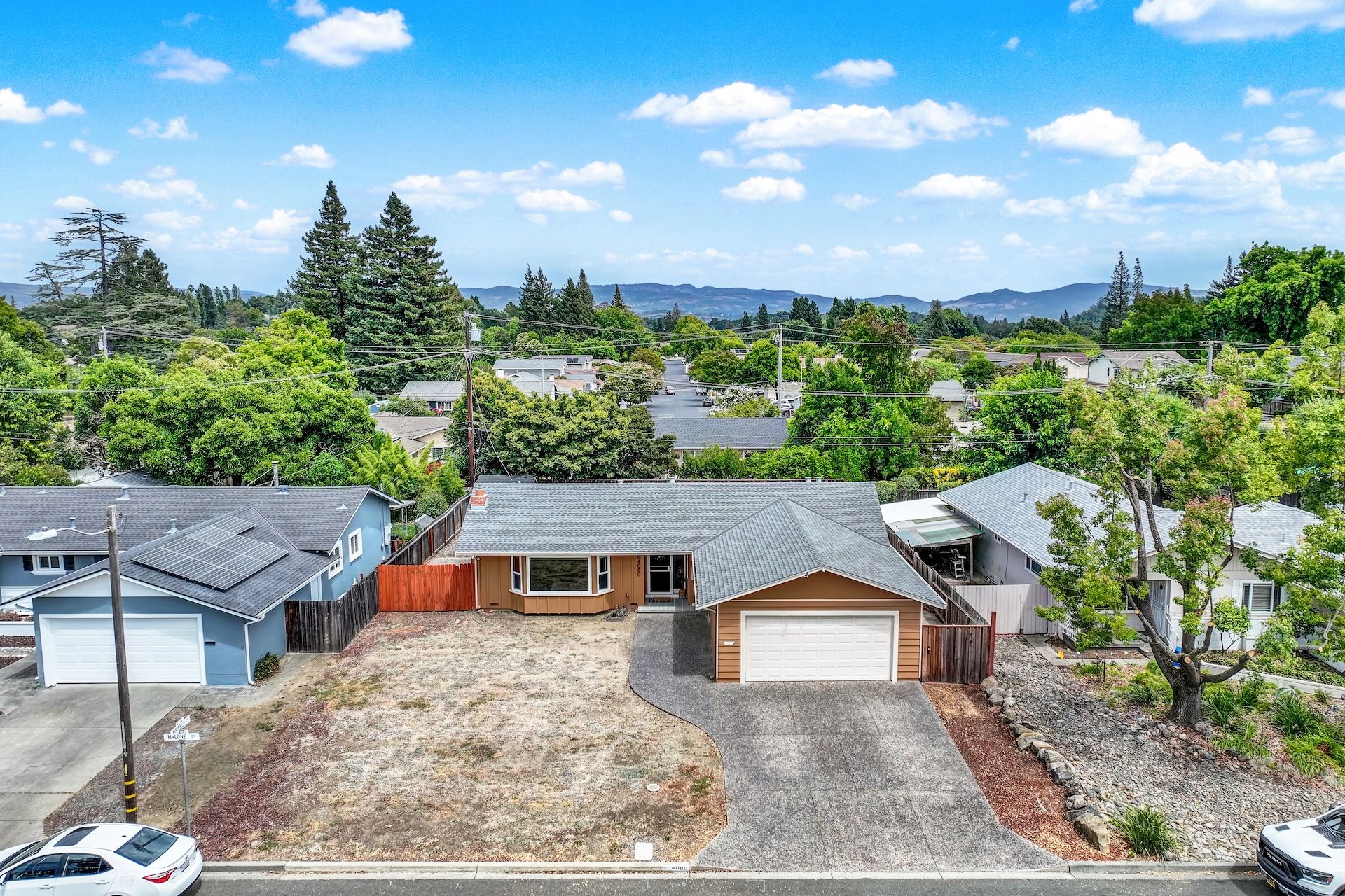  Wonderfully Updated Browns Valley Home - 物件實景