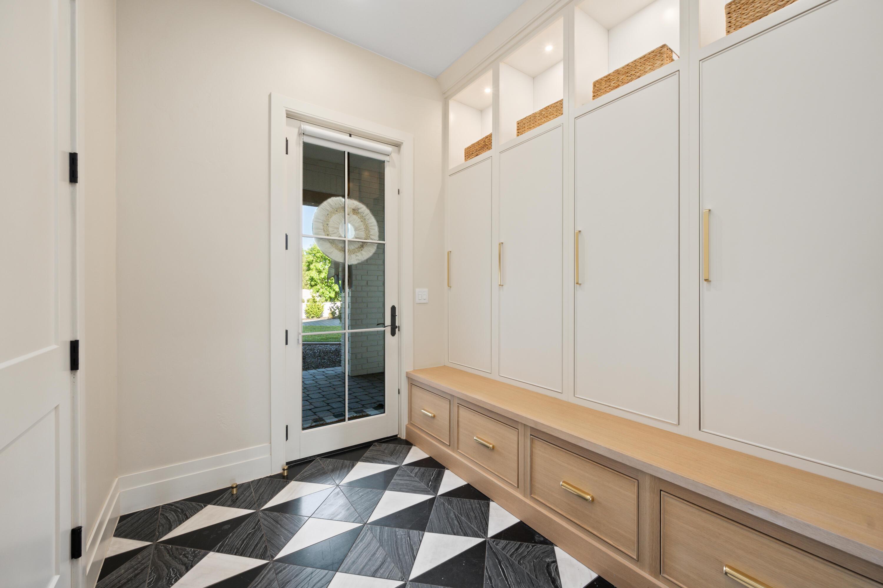 Washington, Utah, 84780, United States, 5 Bedrooms Bedrooms, ,6 BathroomsBathrooms,Residential,For Sale,1981729