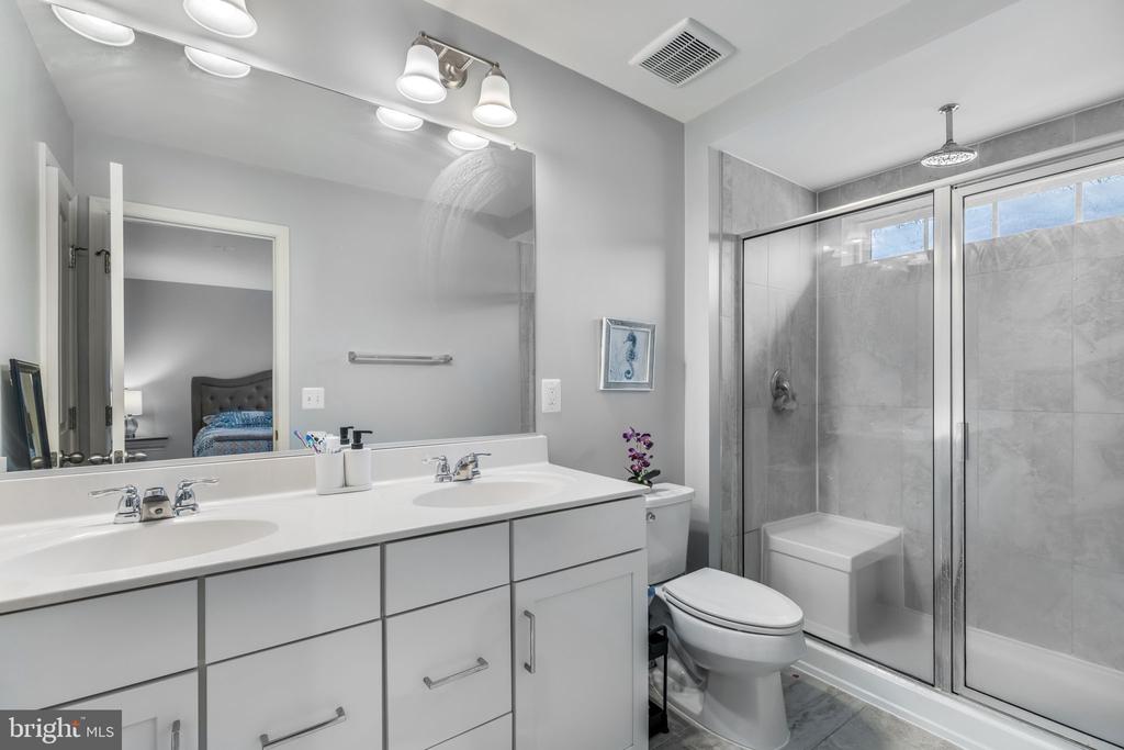 Woodbridge, Virginia, 22191, United States, 4 Bedrooms Bedrooms, ,4 BathroomsBathrooms,Residential,For Sale,2007486