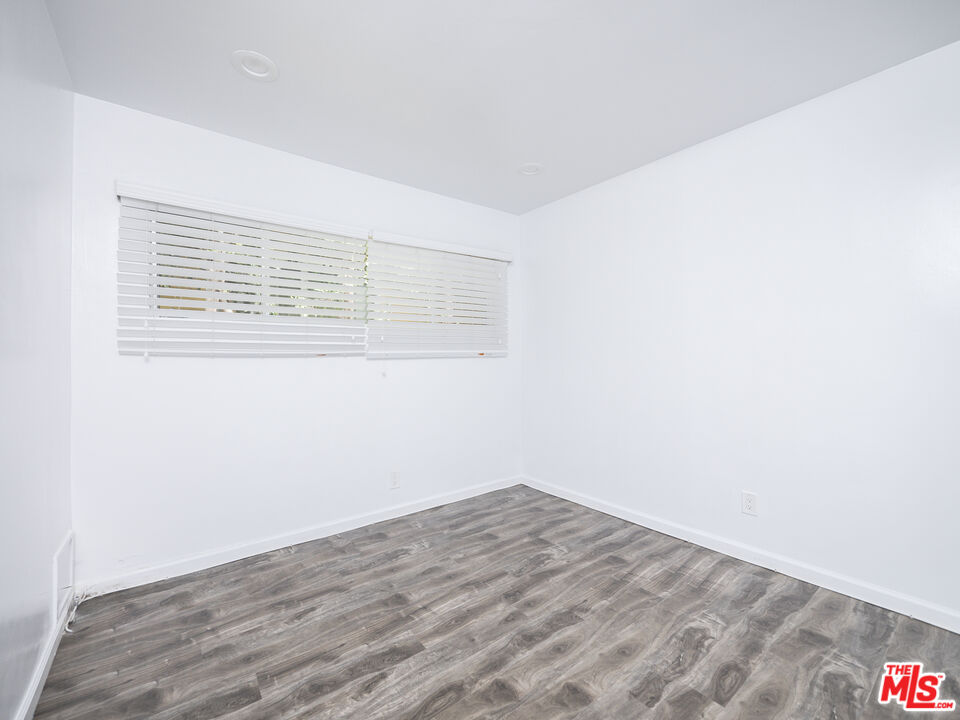 Los Angeles, California, 90066, United States, 4 Bedrooms Bedrooms, ,Residential,For Sale,1705124