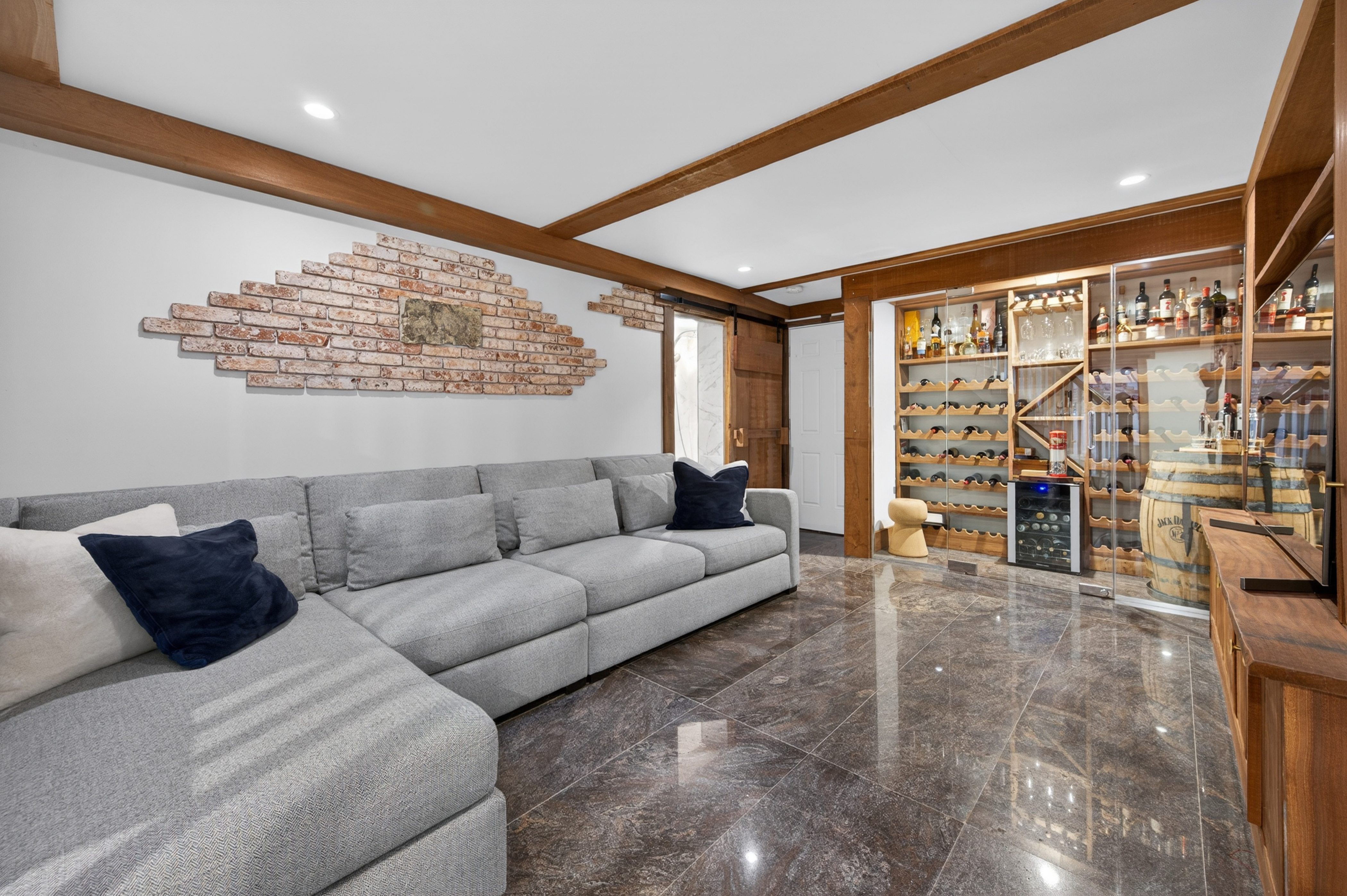  16 Warwick Place, Port Washington, NY, 11050 - 物件實景