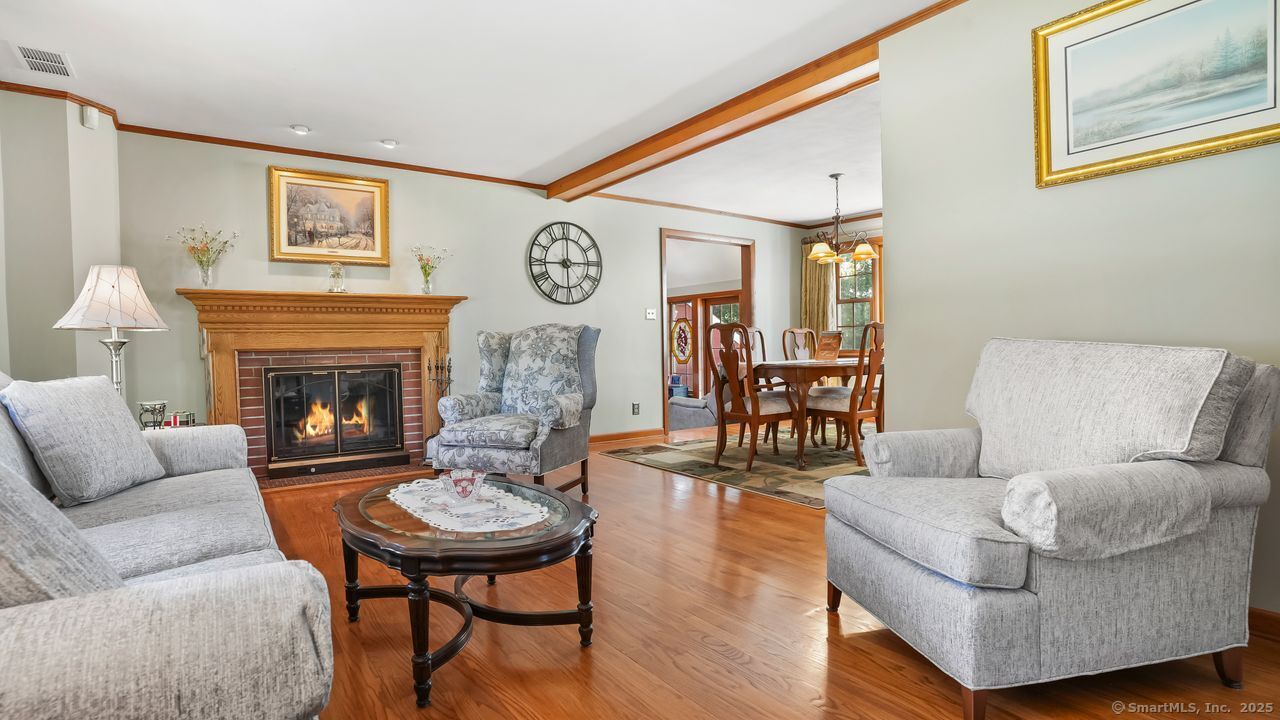 Orange, Connecticut, 06477, United States, 3 Bedrooms Bedrooms, ,2 BathroomsBathrooms,Residential,For Sale,1932290