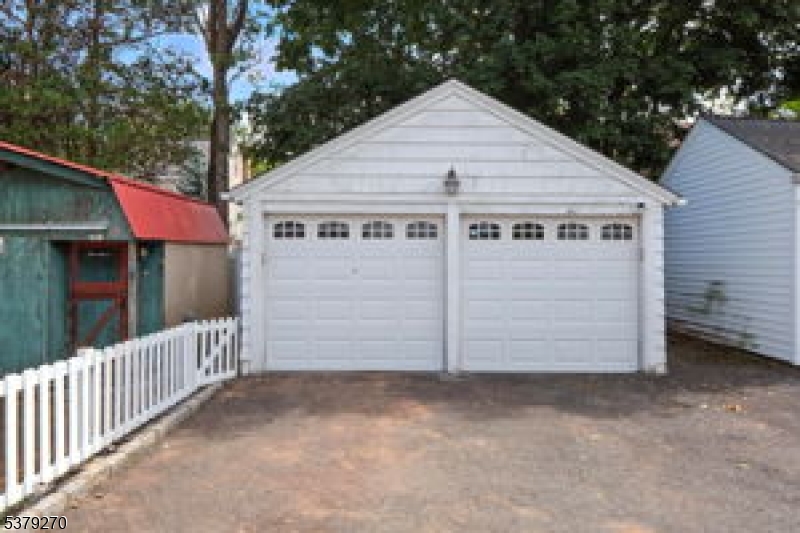 Union Twp., New Jersey, 07083, United States, 3 Bedrooms Bedrooms, ,2 BathroomsBathrooms,Residential,For Sale,1924647